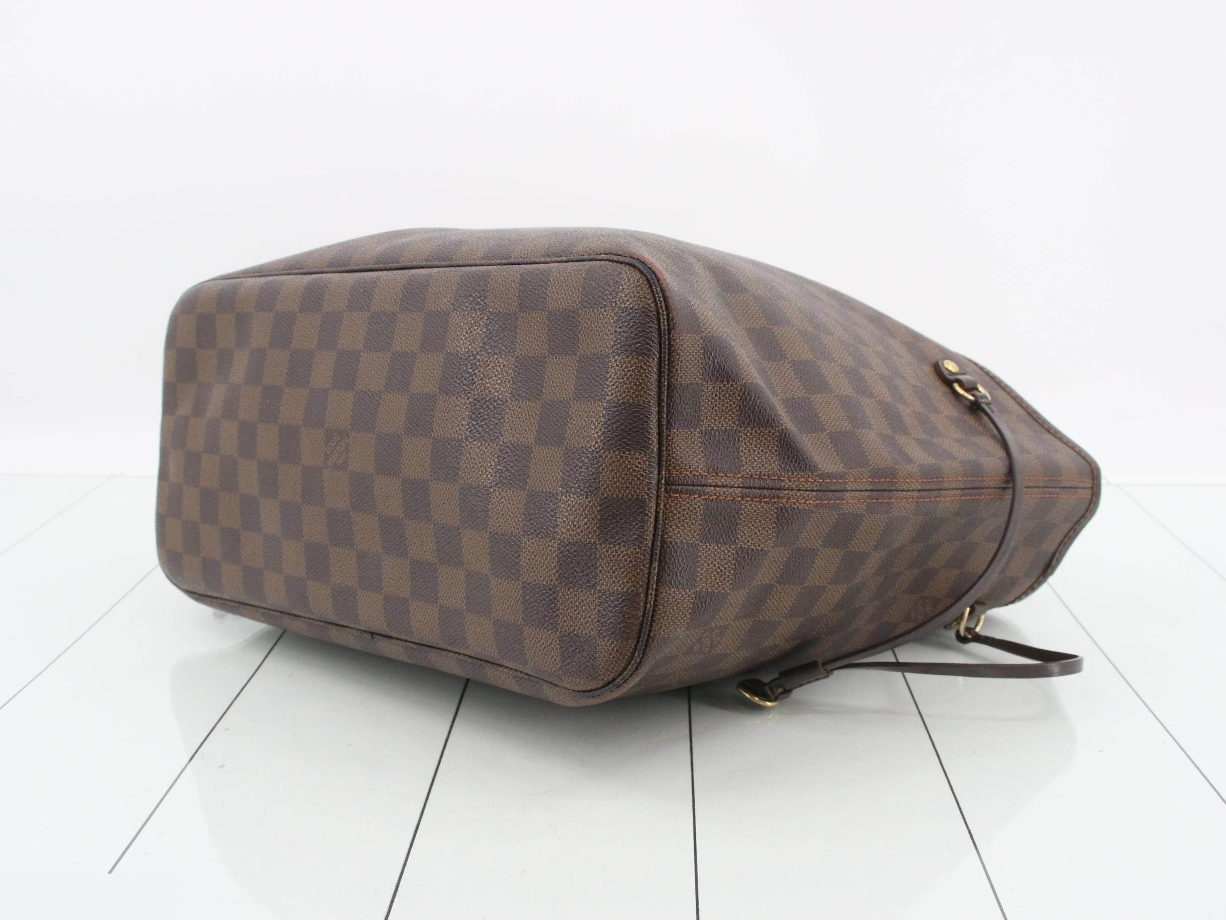 Damier Neverfull MM Tote Bag — view 6