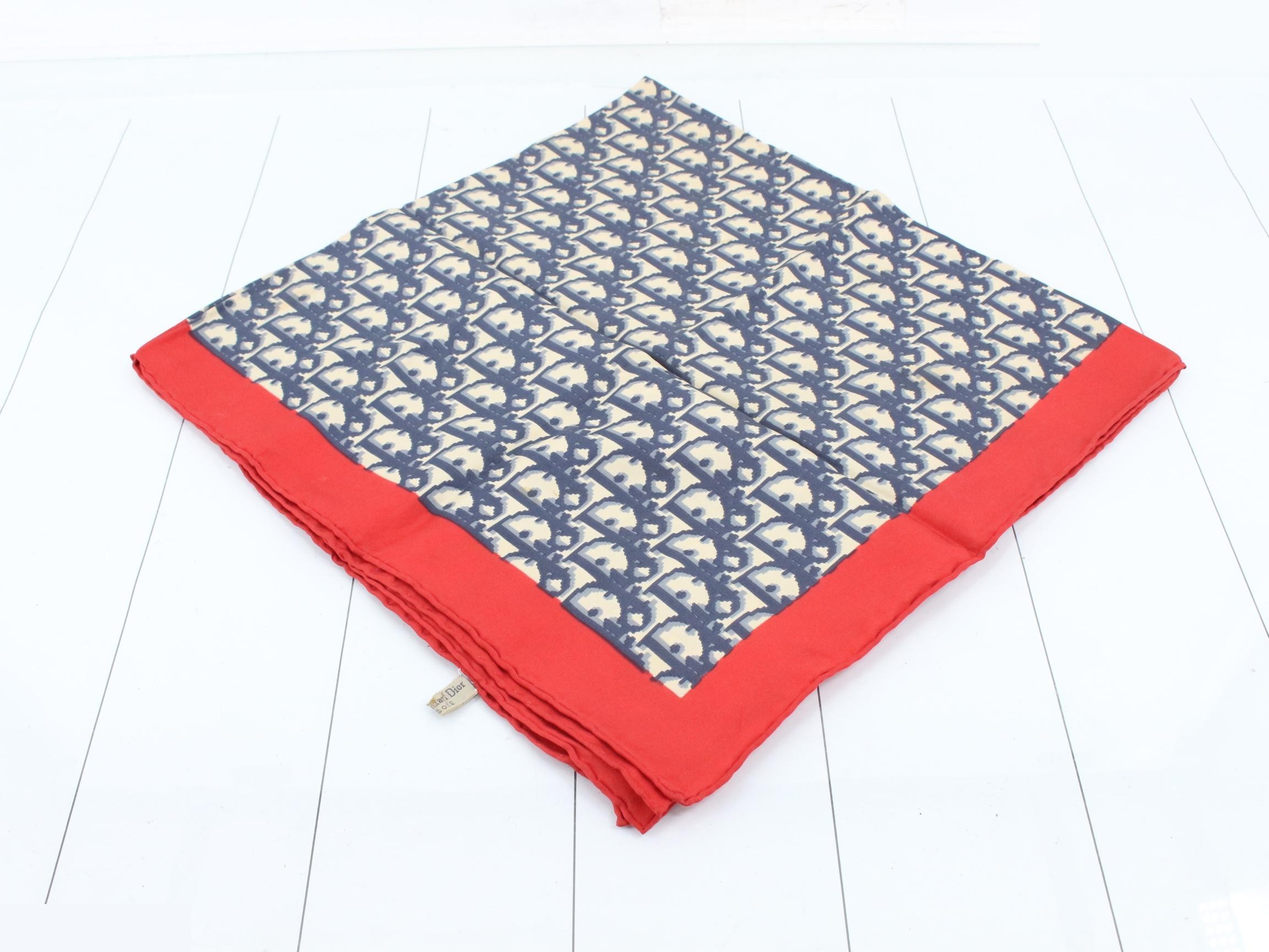 scarf — view 2