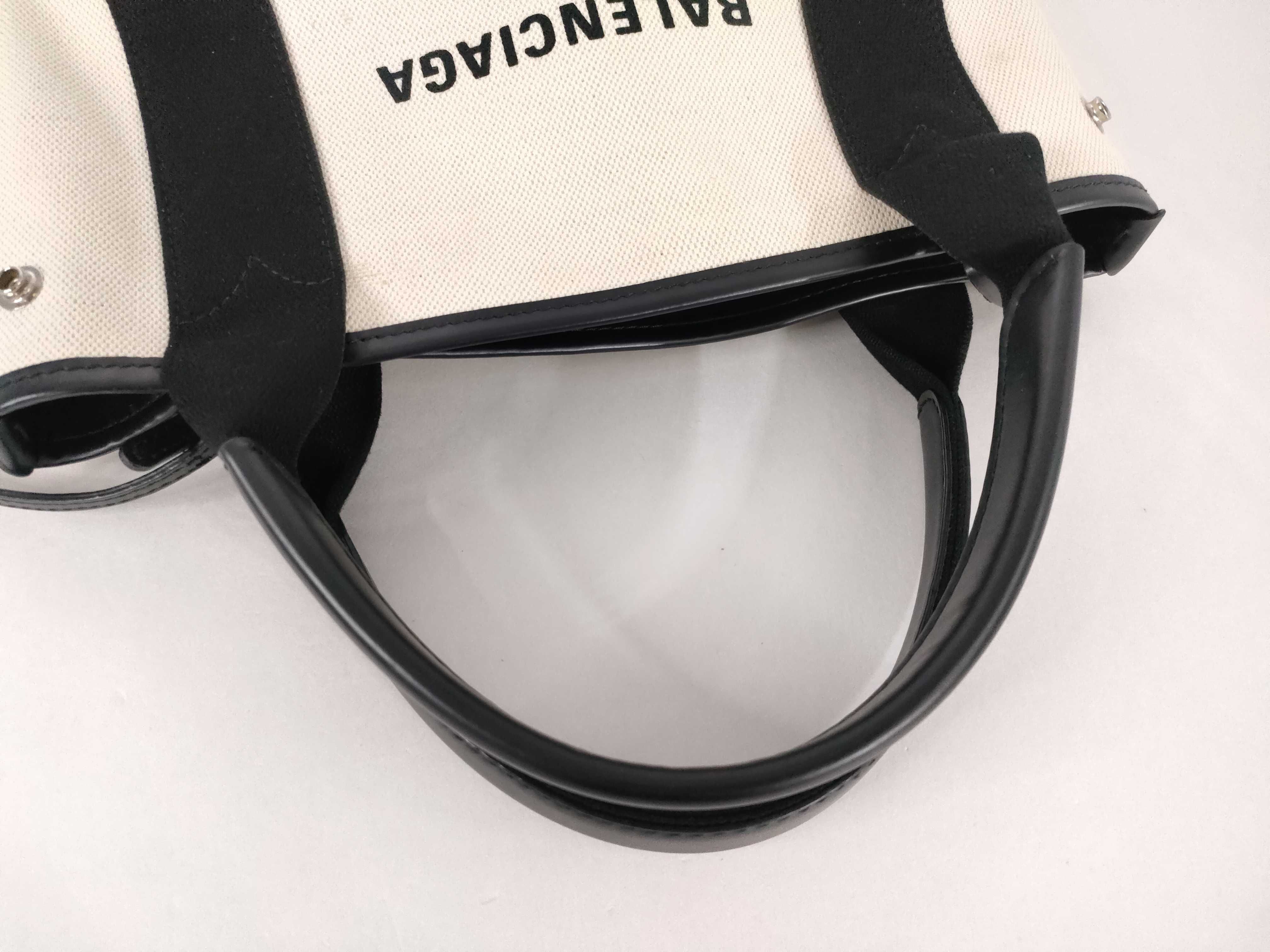 handbag — view 3