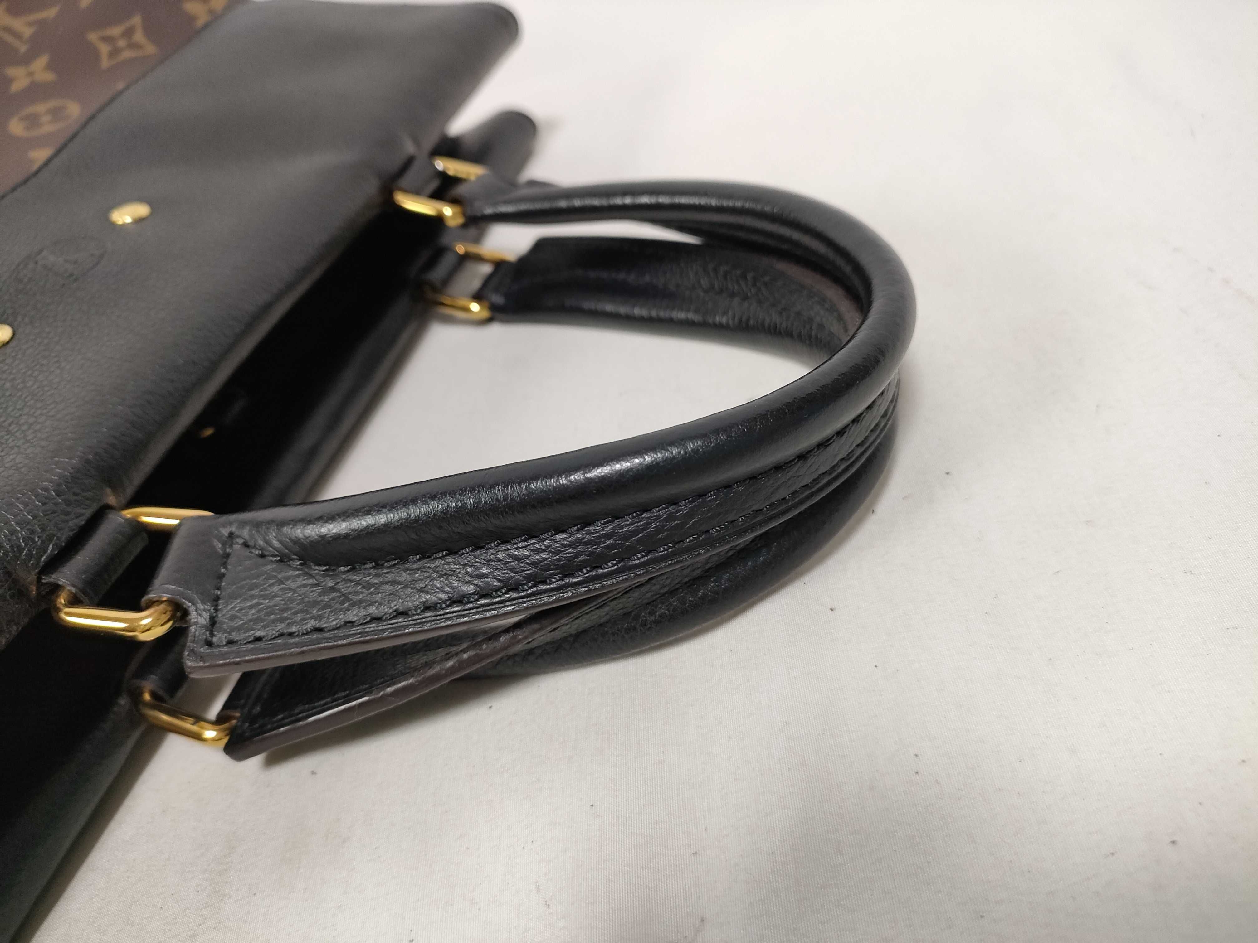 Monogram Louis Vuitton Venus Monogram M41737 Handbag — view 9