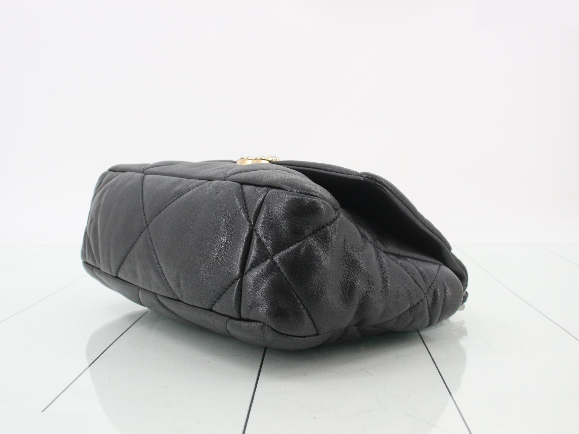 19 Leather 2-Way Handbag — view 6