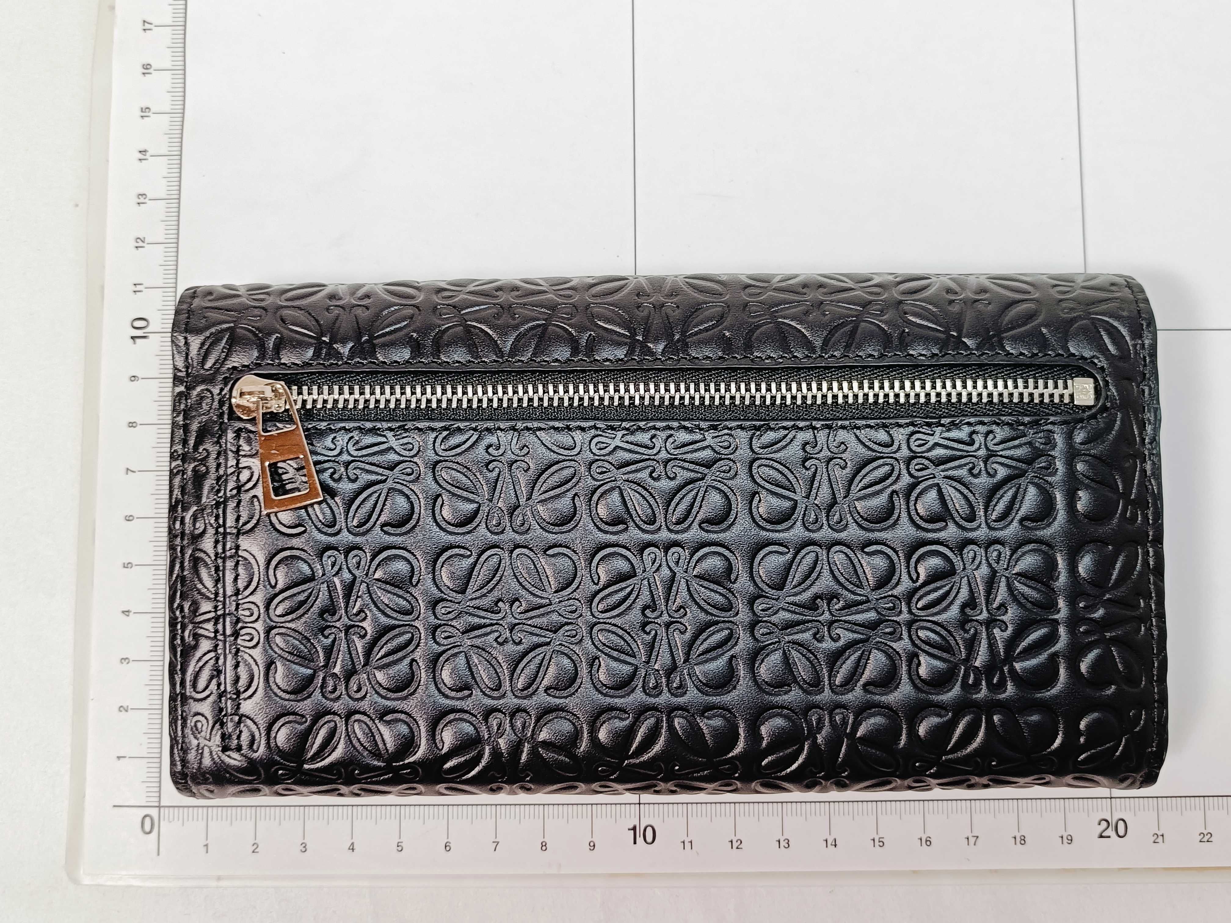 Repeat Anagram Round Zip Wallet — view 2