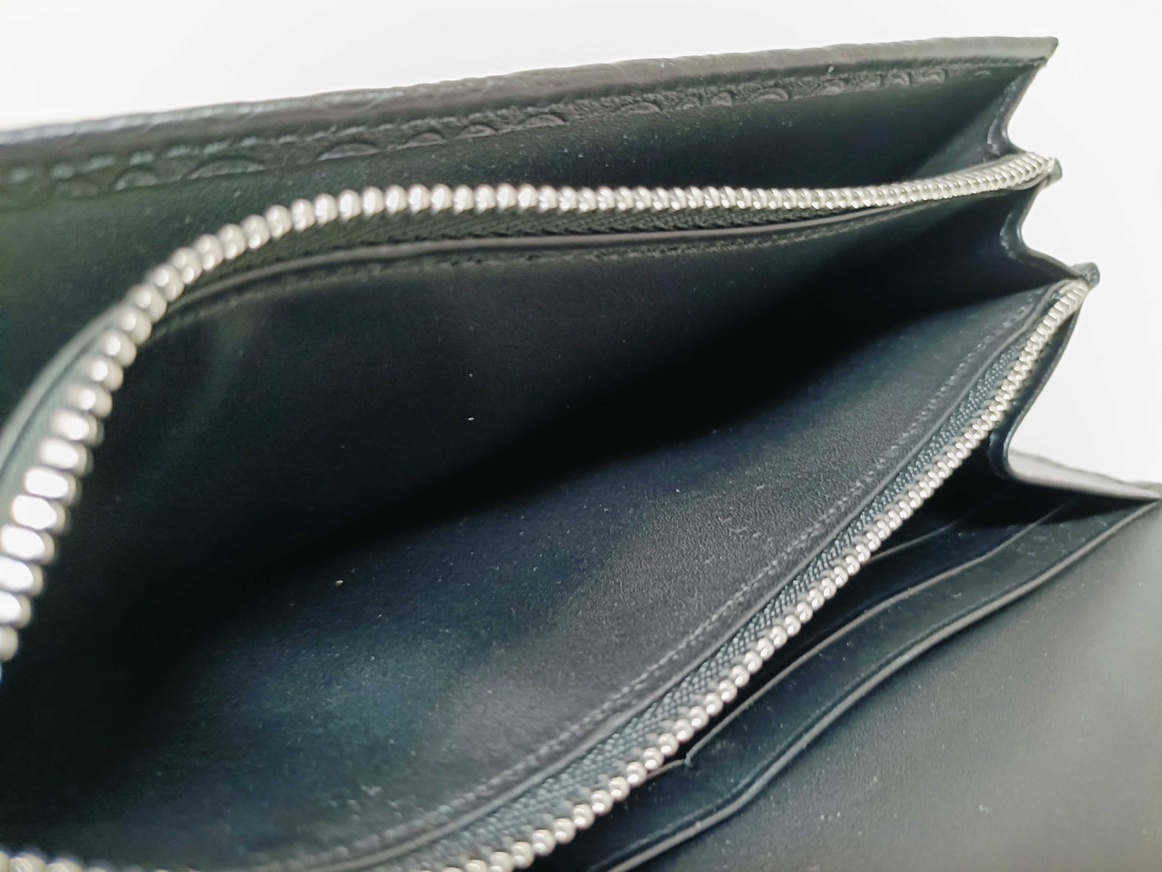 Repeat Anagram Round Zip Wallet — view 11