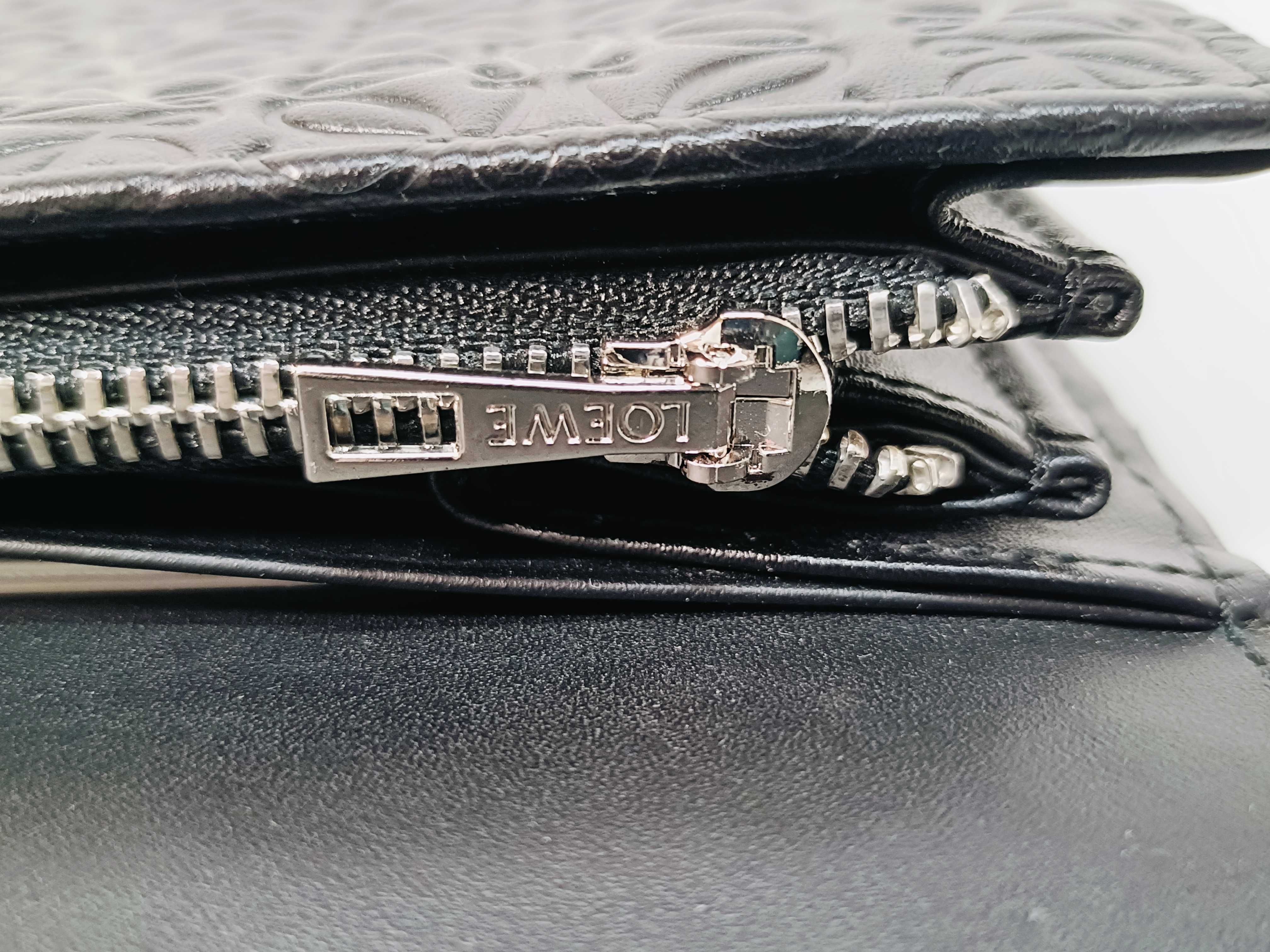 Repeat Anagram Round Zip Wallet — view 9