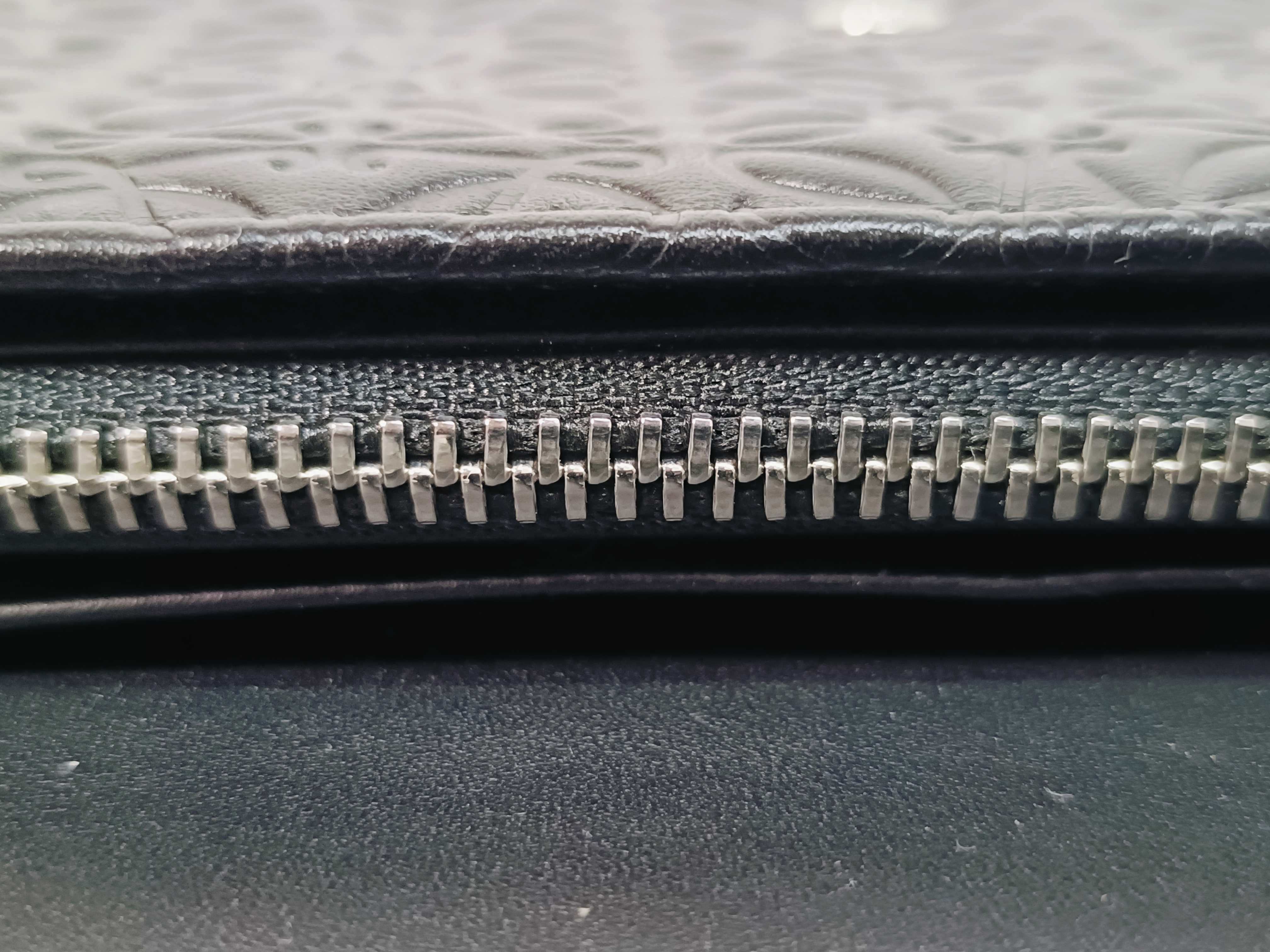 Repeat Anagram Round Zip Wallet — view 10