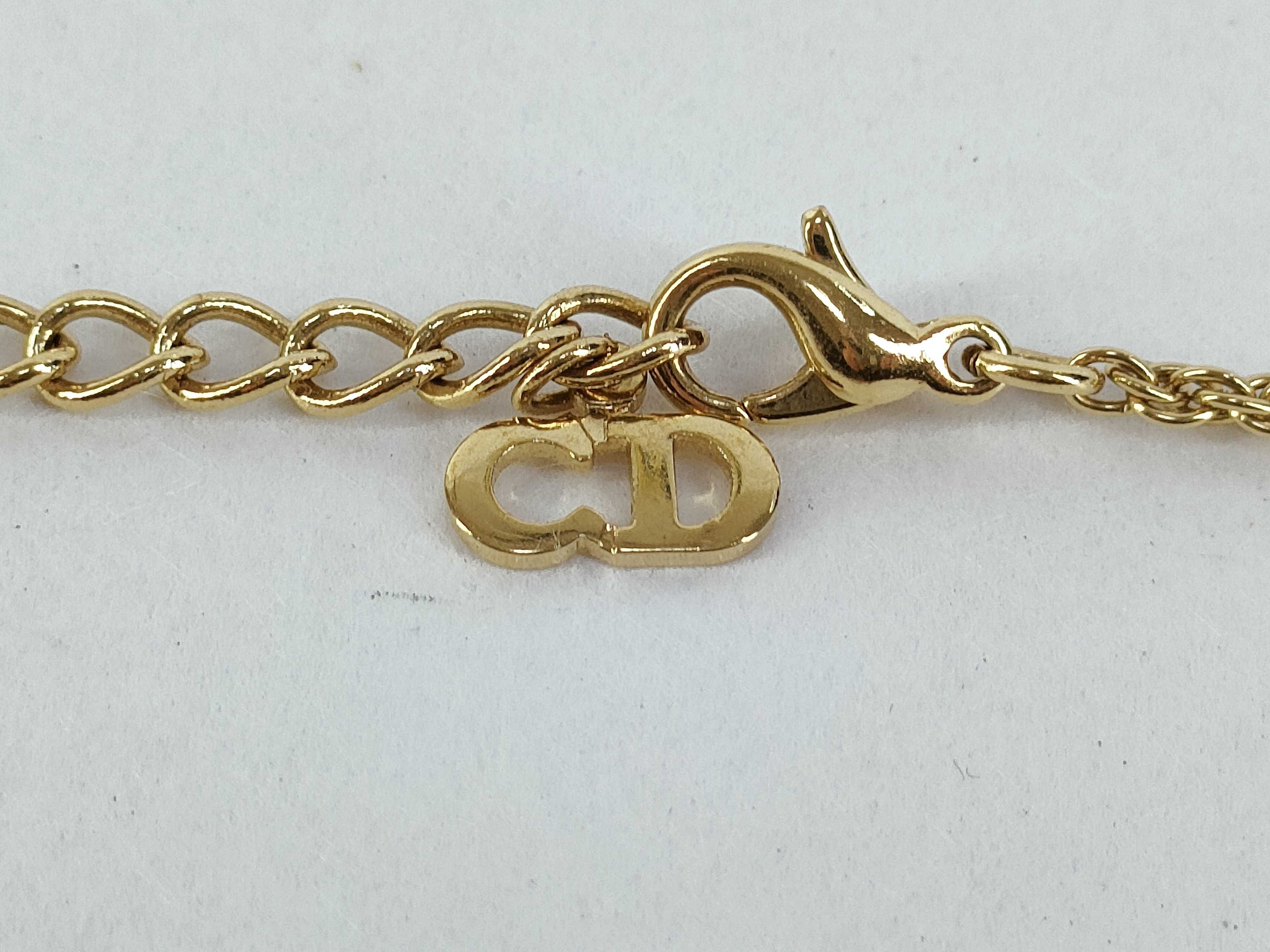 Christian necklace/pendant, chain approximately 46cm. — view 3
