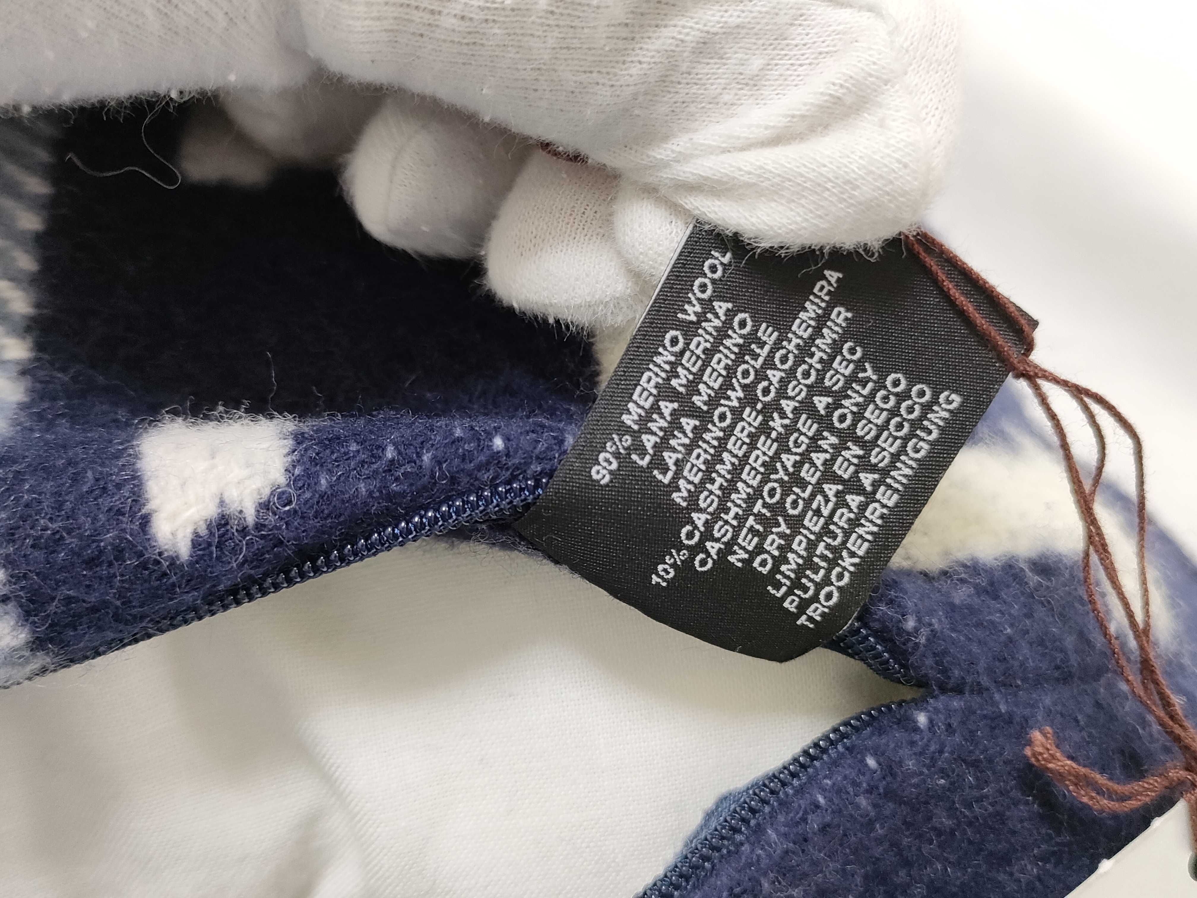 Avalon 3 Cushion and other accessories — view 4