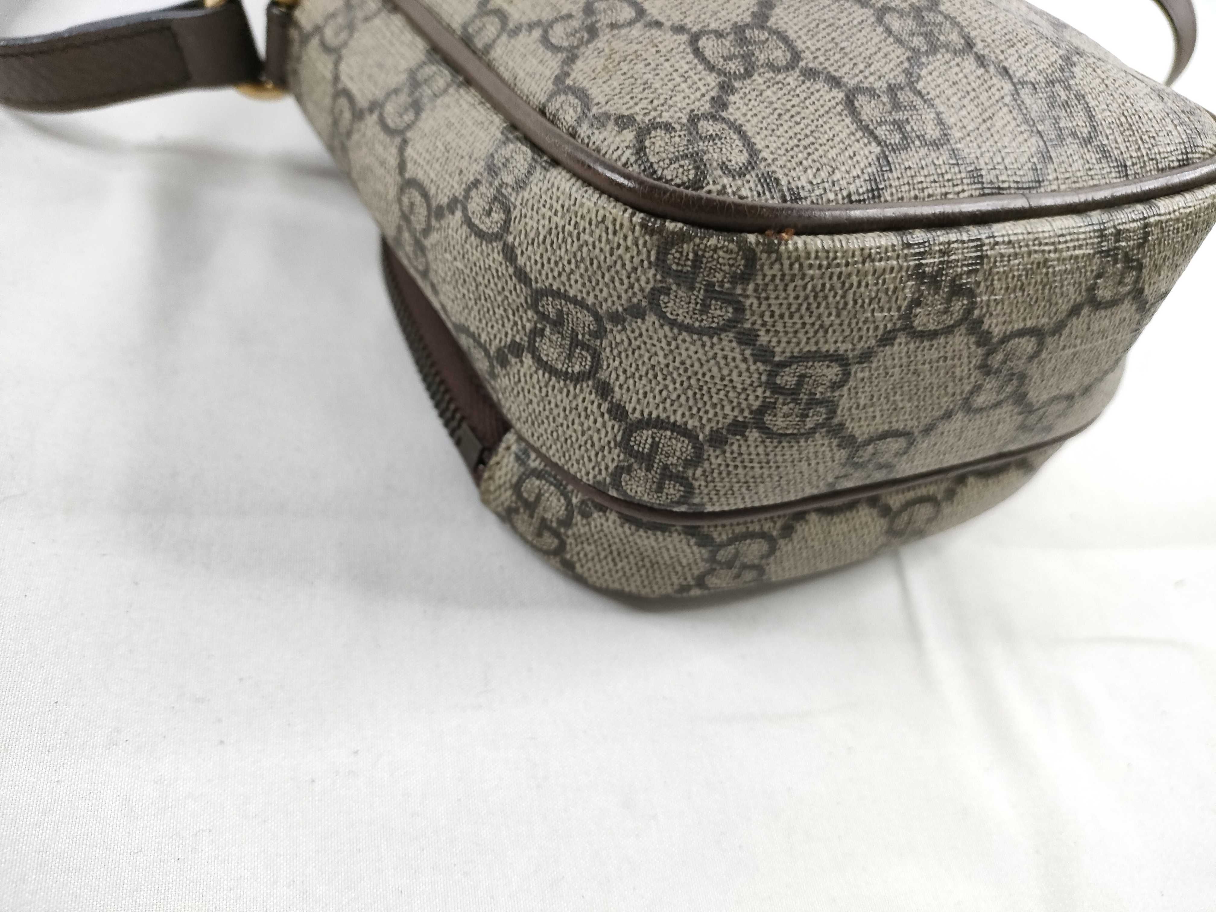 GG Supreme Shoulder Bag — view 3