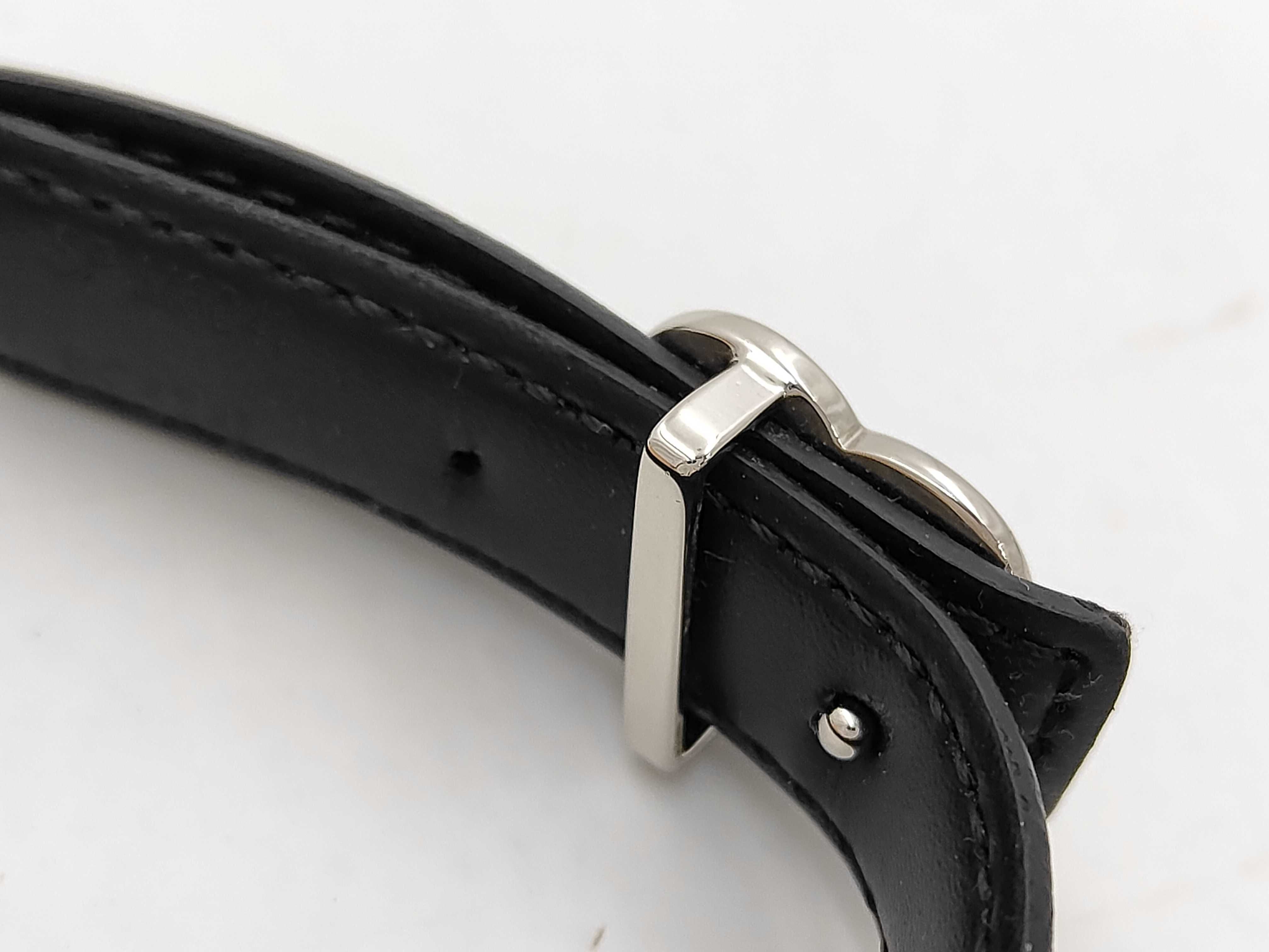 M8041 Bracelet LV Heart Bracelet Bangle — view 3