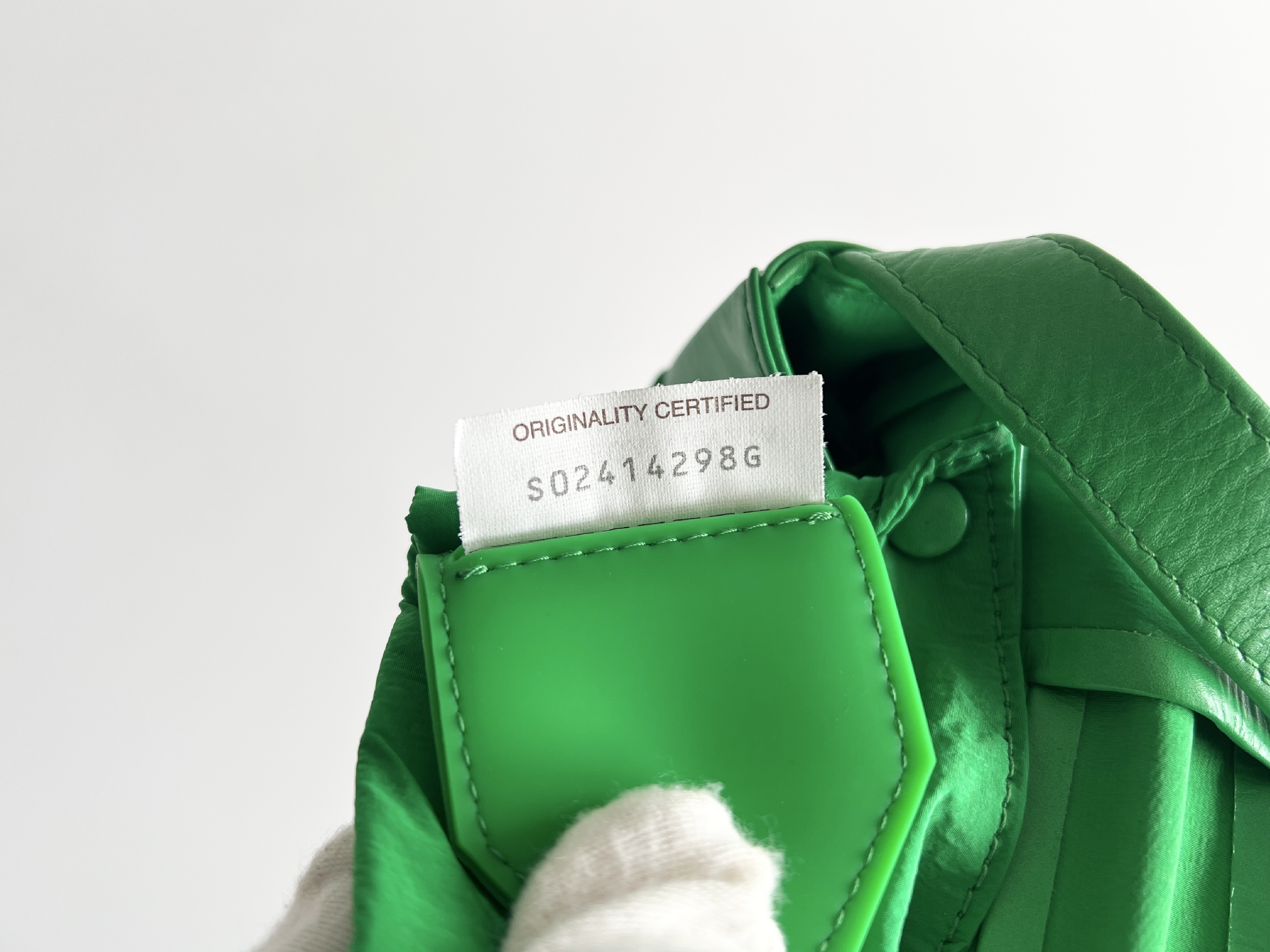 Intrecciato Cassette Candy Leather Shoulder Bag — view 9