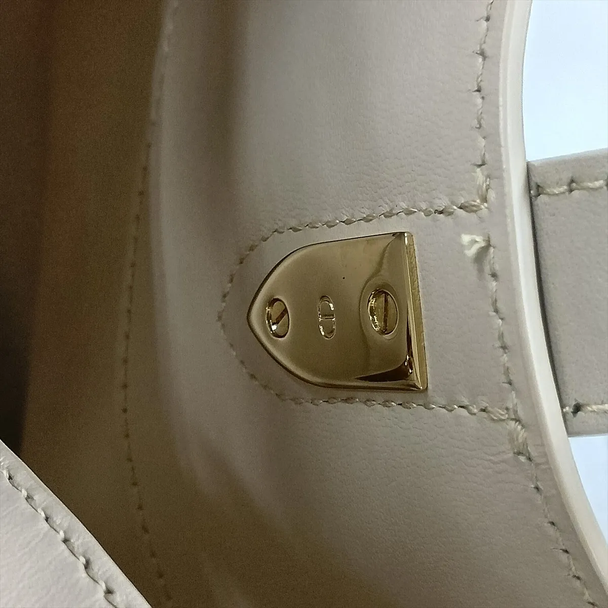 Macro Cannage Toujours Leather 2-Way Handbag, Beige, Lucky Star — view 13
