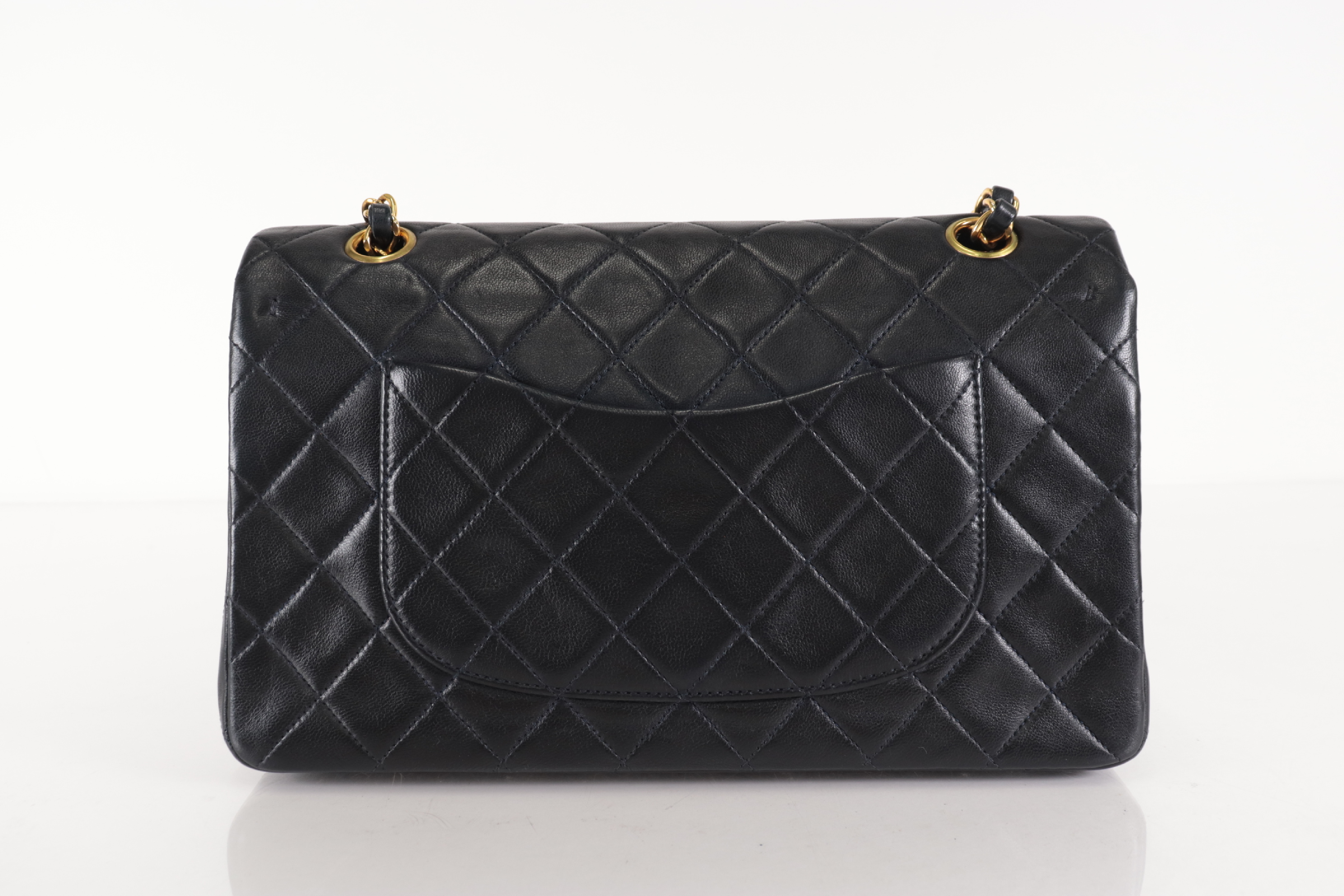 Double Flap 25 Lambskin Chain Shoulder Bag (Serial Number 2) — view 3