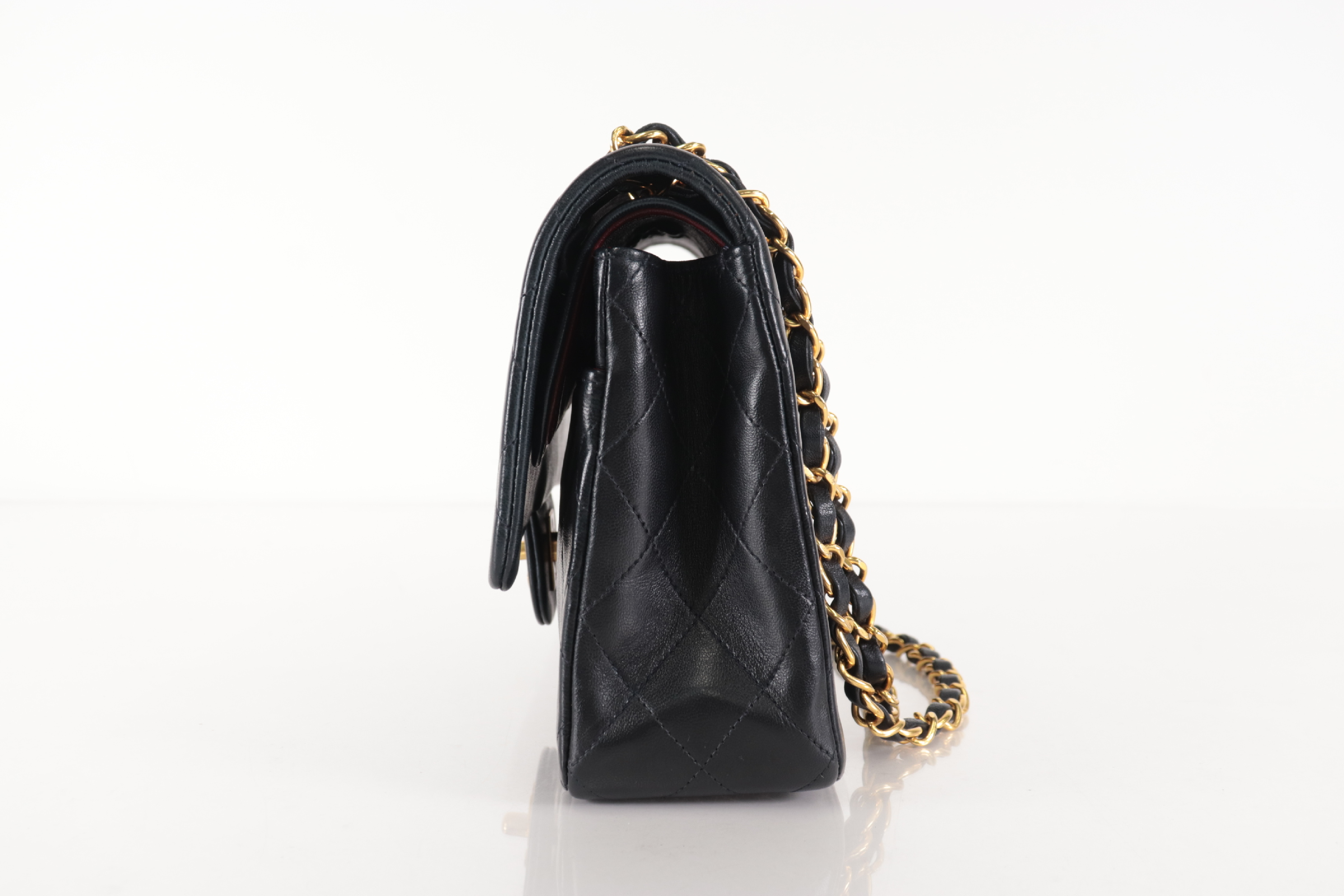Double Flap 25 Lambskin Chain Shoulder Bag (Serial Number 2) — view 5