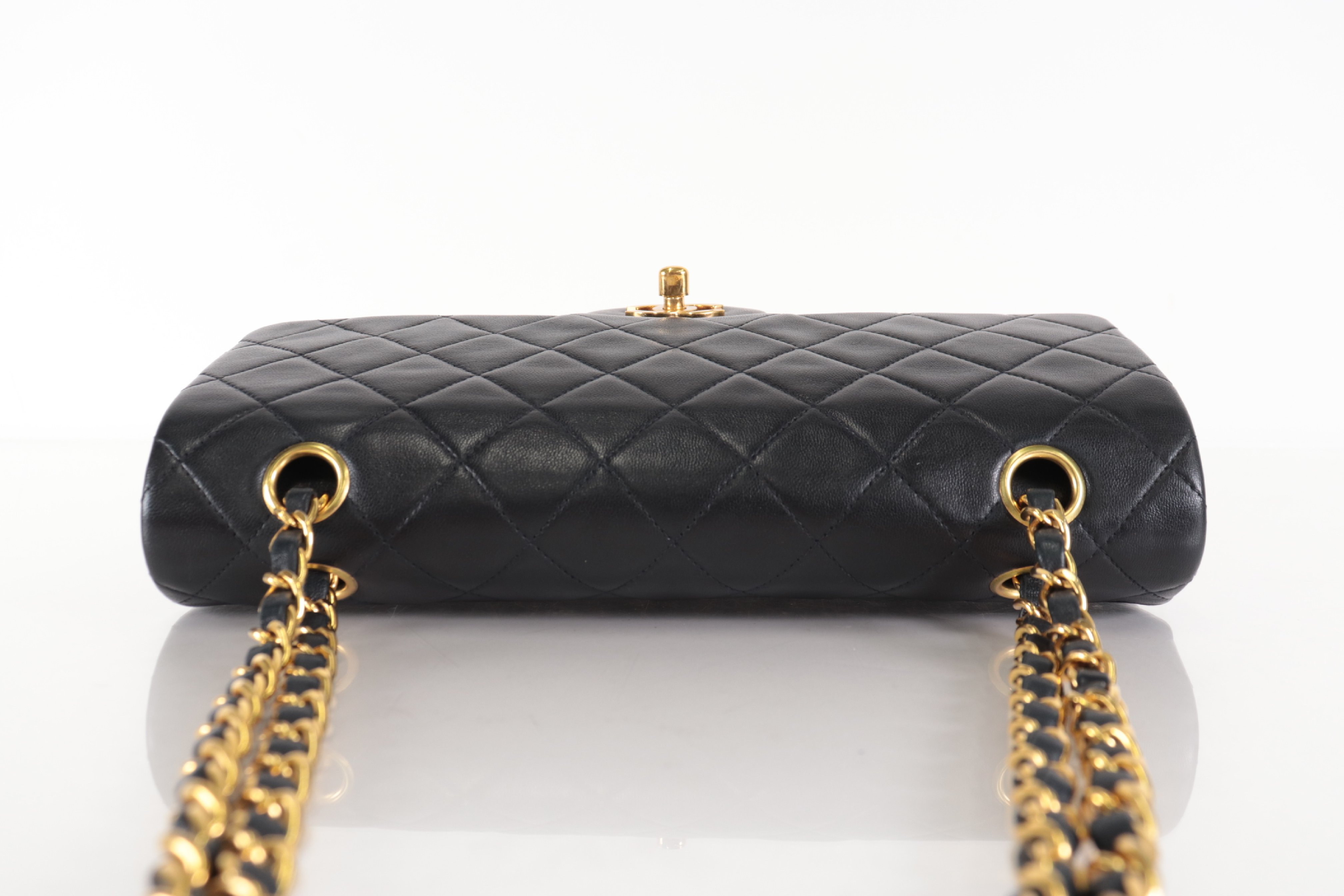 Double Flap 25 Lambskin Chain Shoulder Bag (Serial Number 2) — view 6