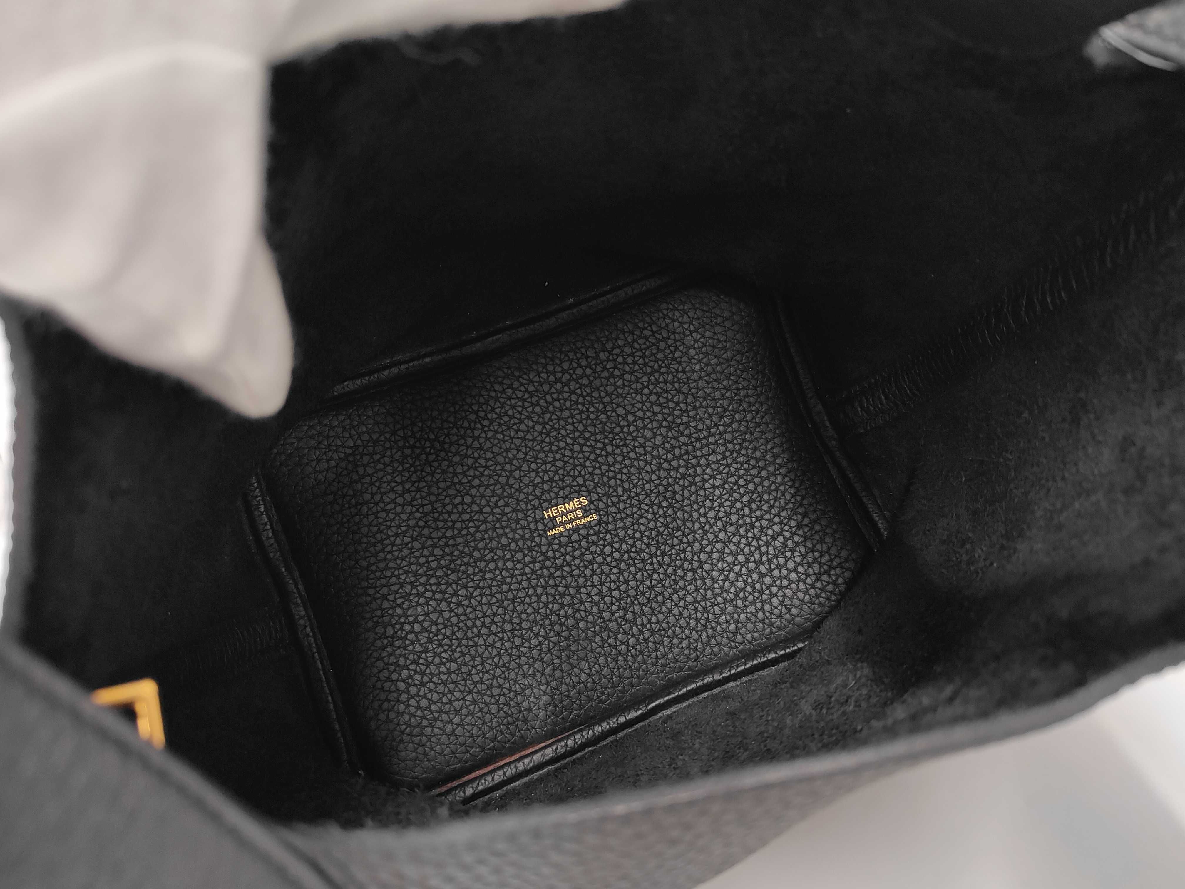 Picotin Lock PM Taurillon Leather Black U Stamp Gold Handbag — view 8