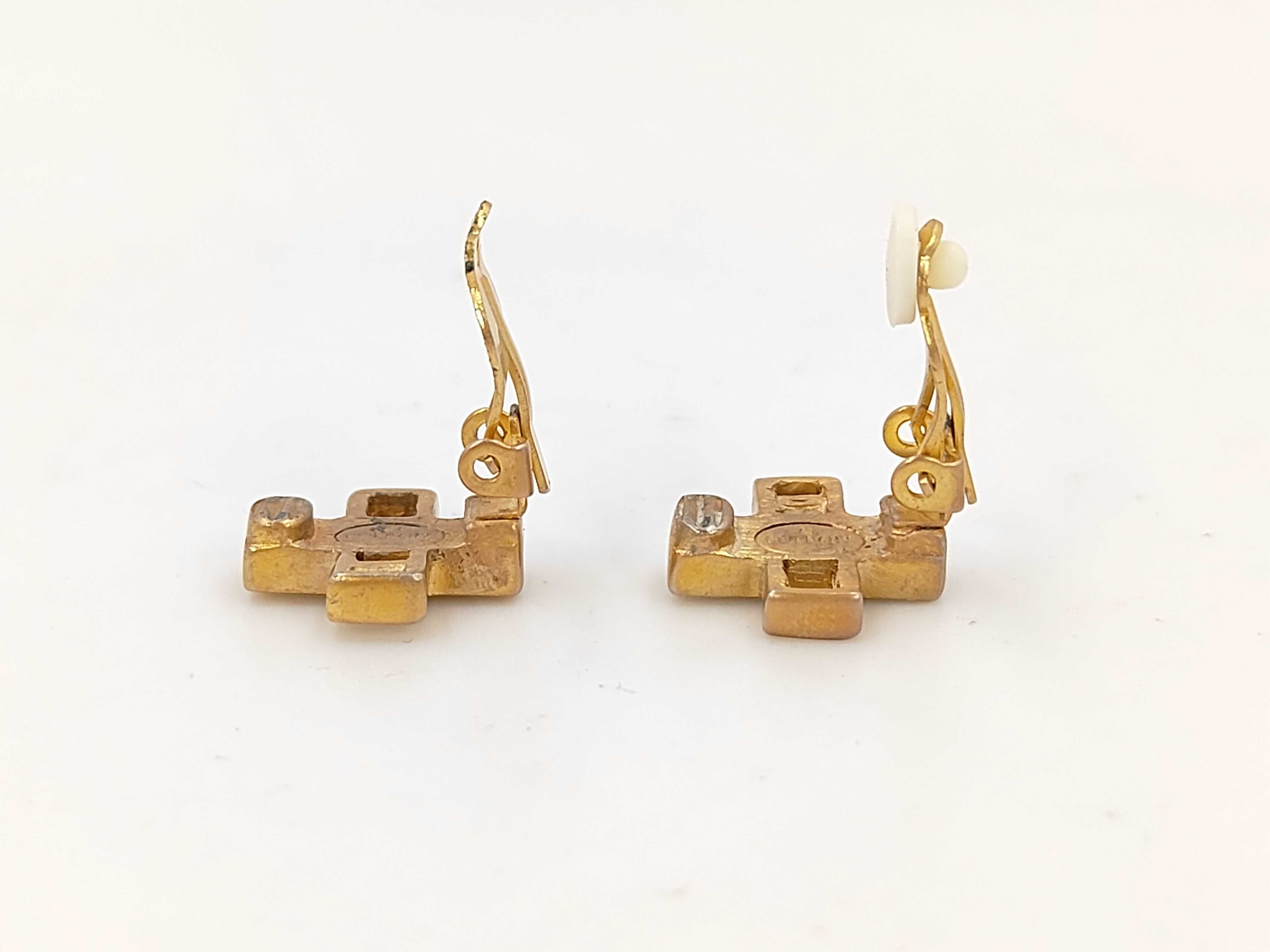 earrings — view 3