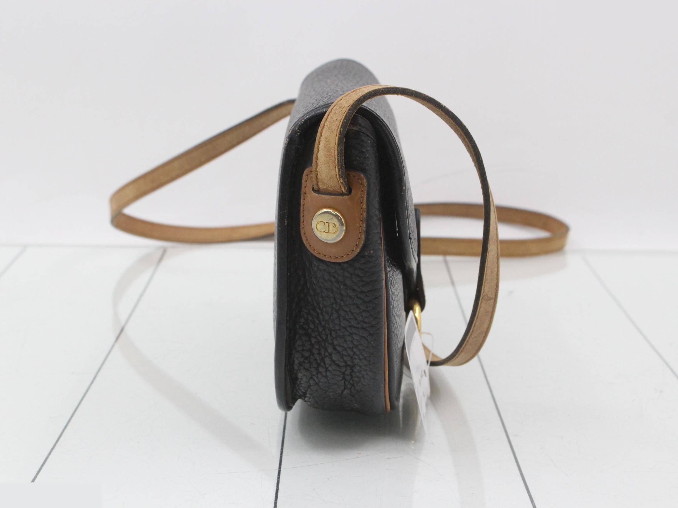 Leather shoulder bag — view 4