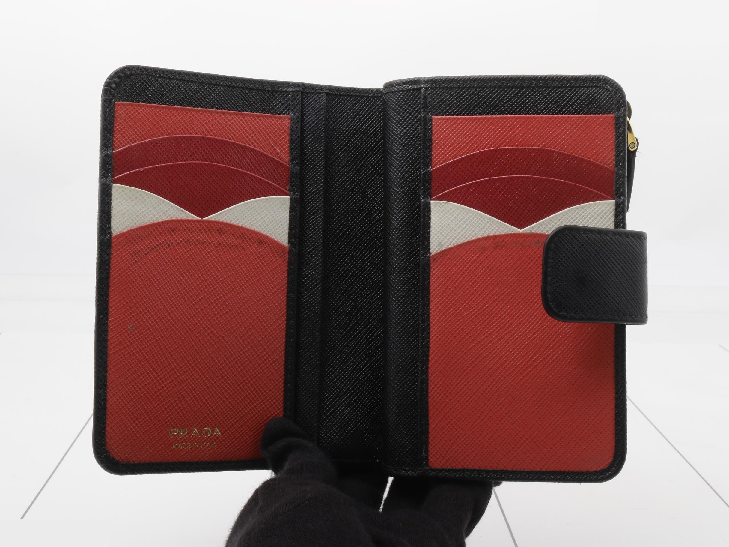 Other lines: Bags and Wallets — view 4