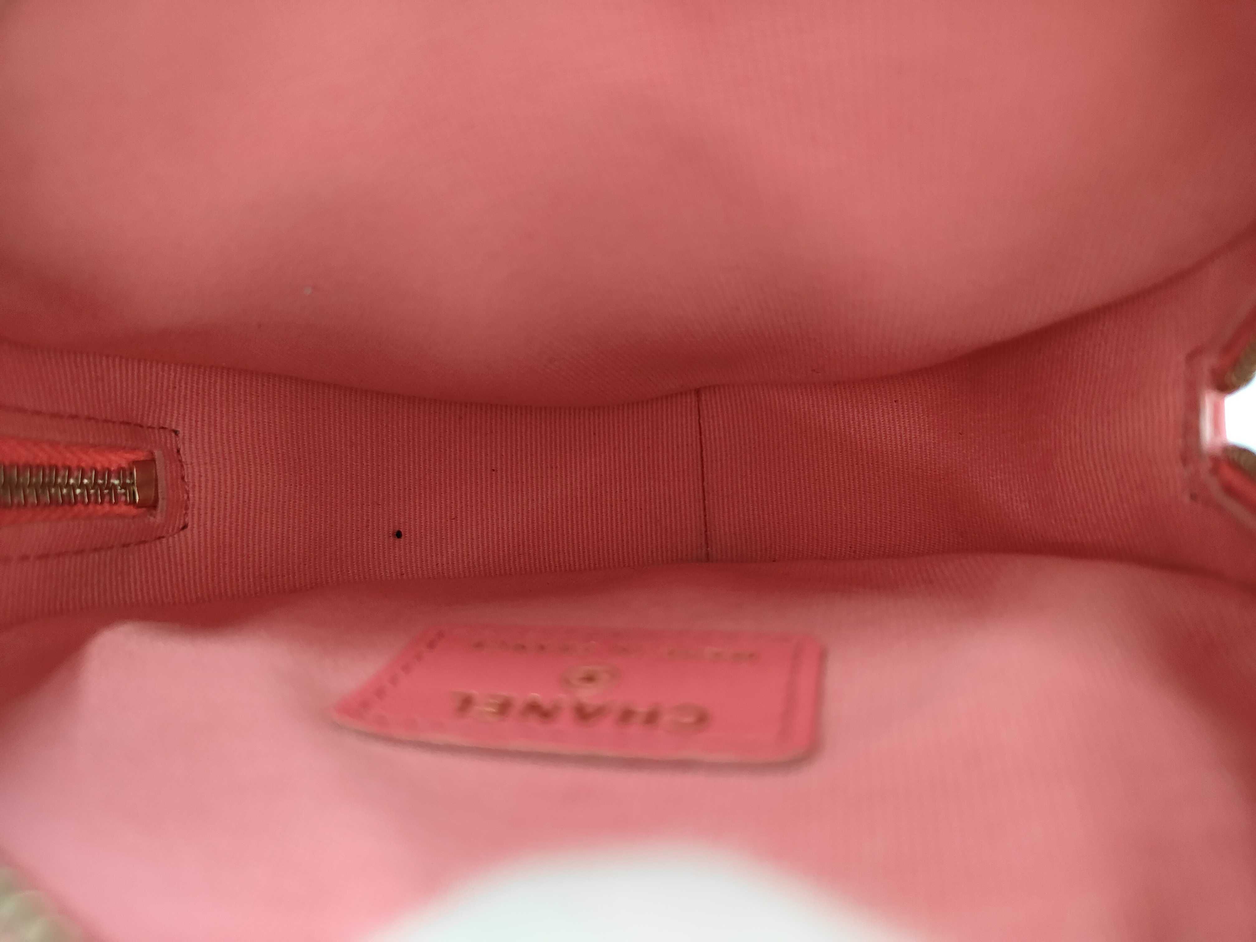 Matelassé Heart Shoulder Bag — view 8