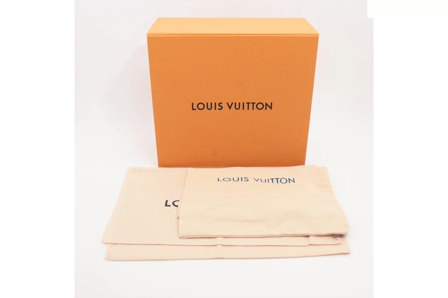 Tag attached Chapeau LV Match Bucket Hat, Blue, M77760 — view 7