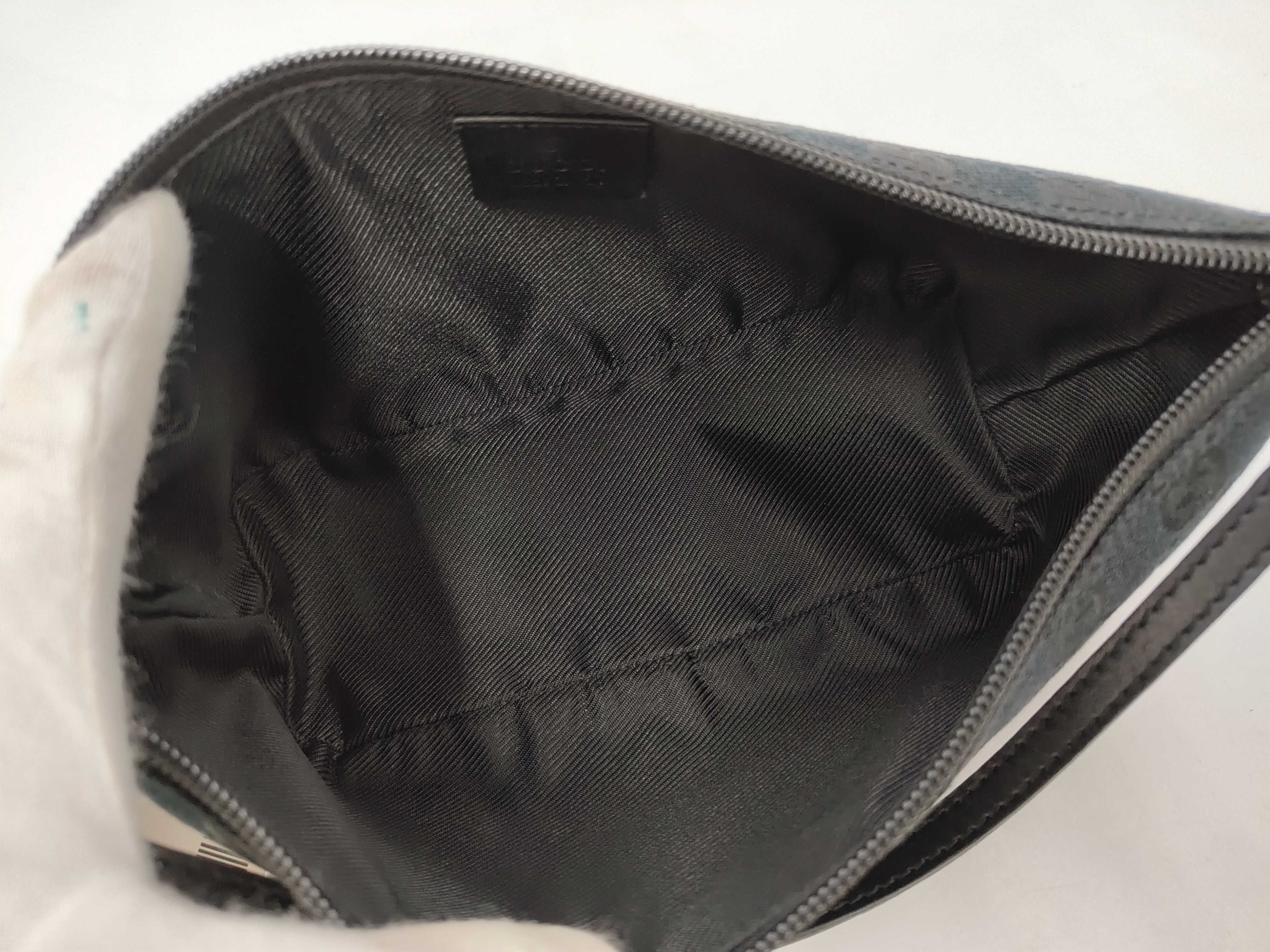GG Canvas 039・1103 Accessory Pouch Handbag — view 8