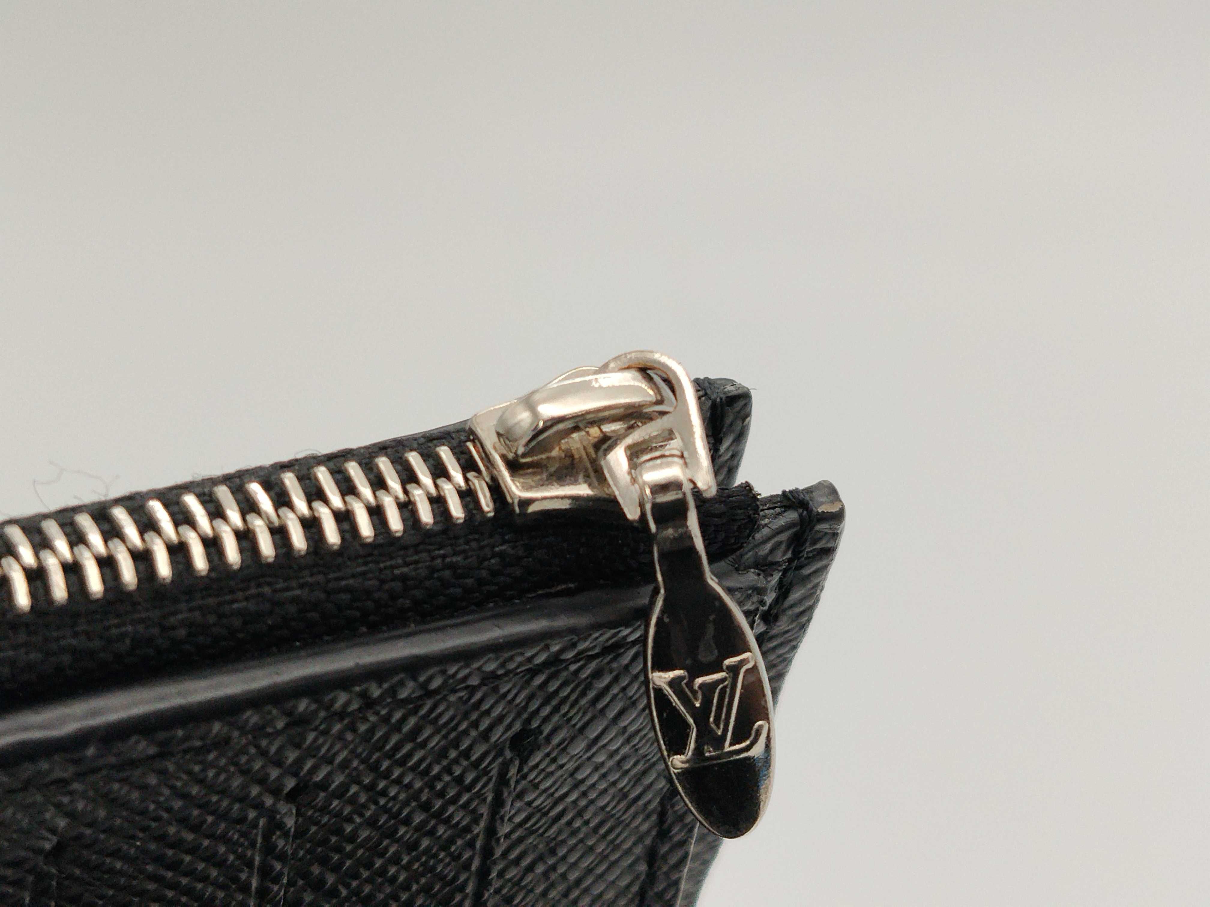 Epi Twist Compact Wallet with Dust Bag — view 11