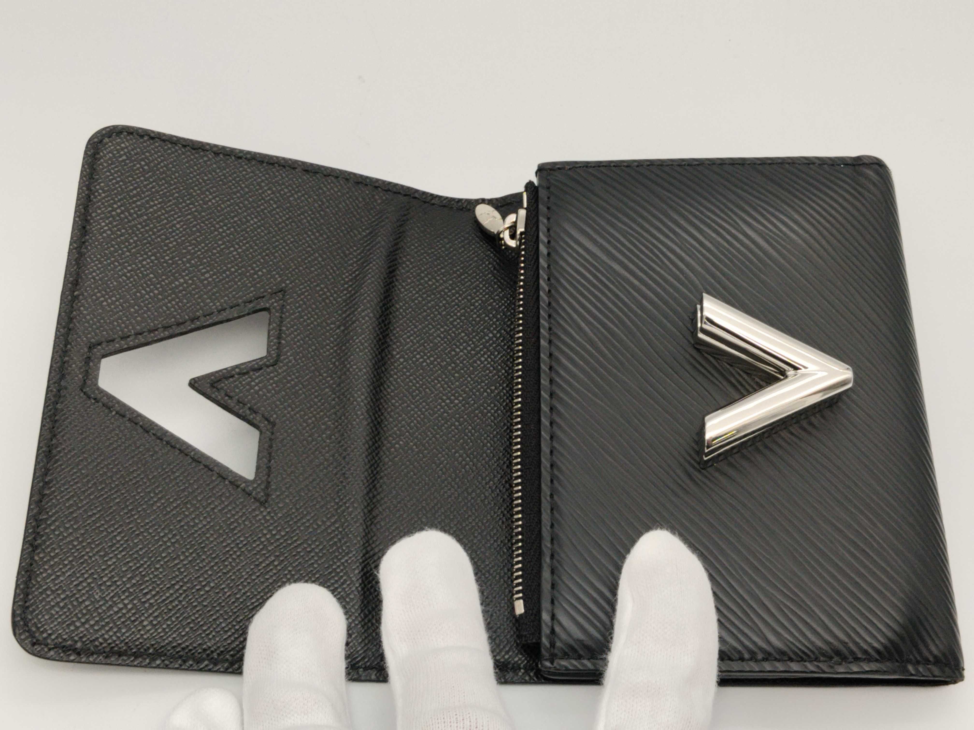Epi Twist Compact Wallet with Dust Bag — view 8