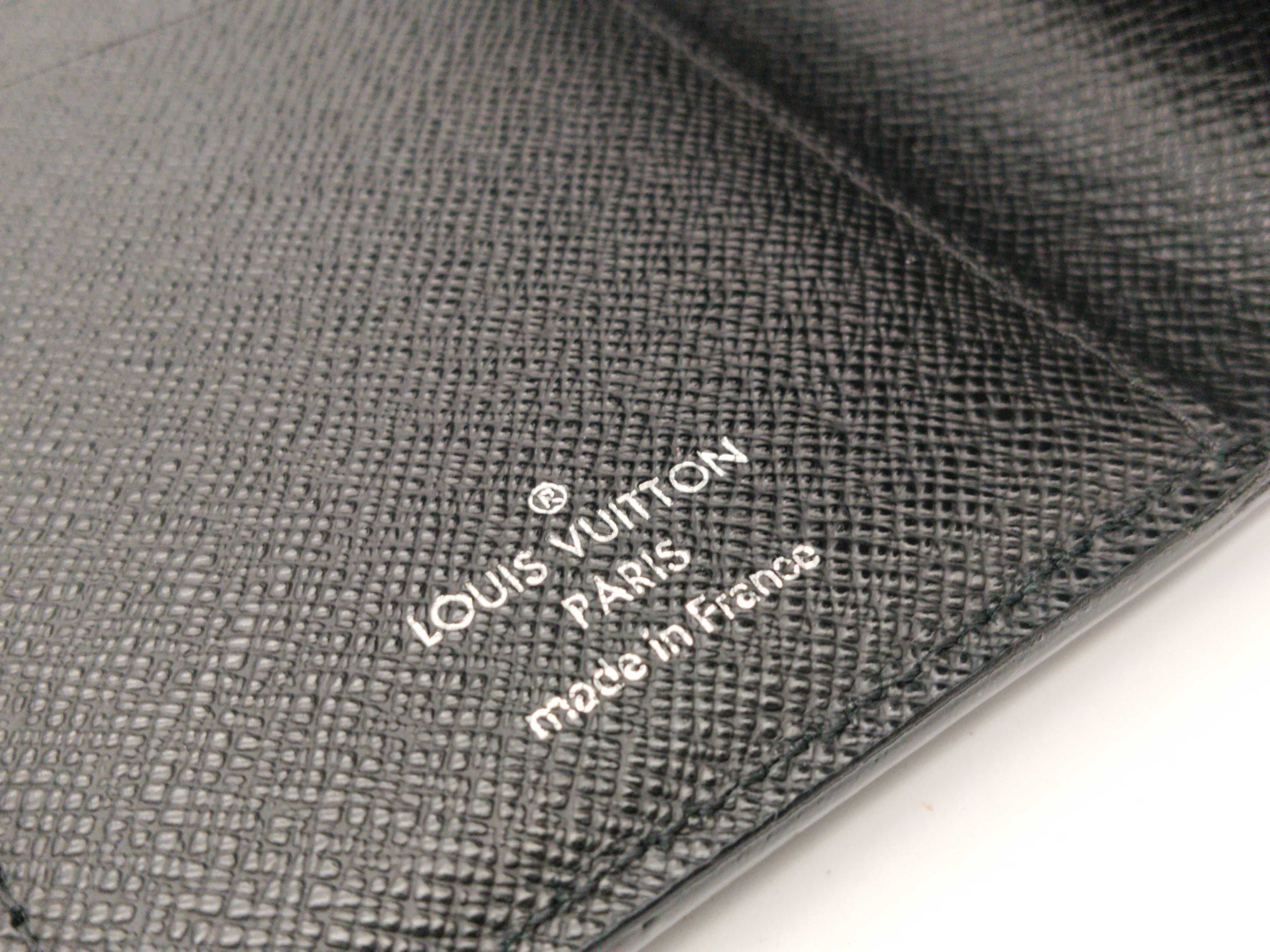 Epi Twist Compact Wallet with Dust Bag — view 10