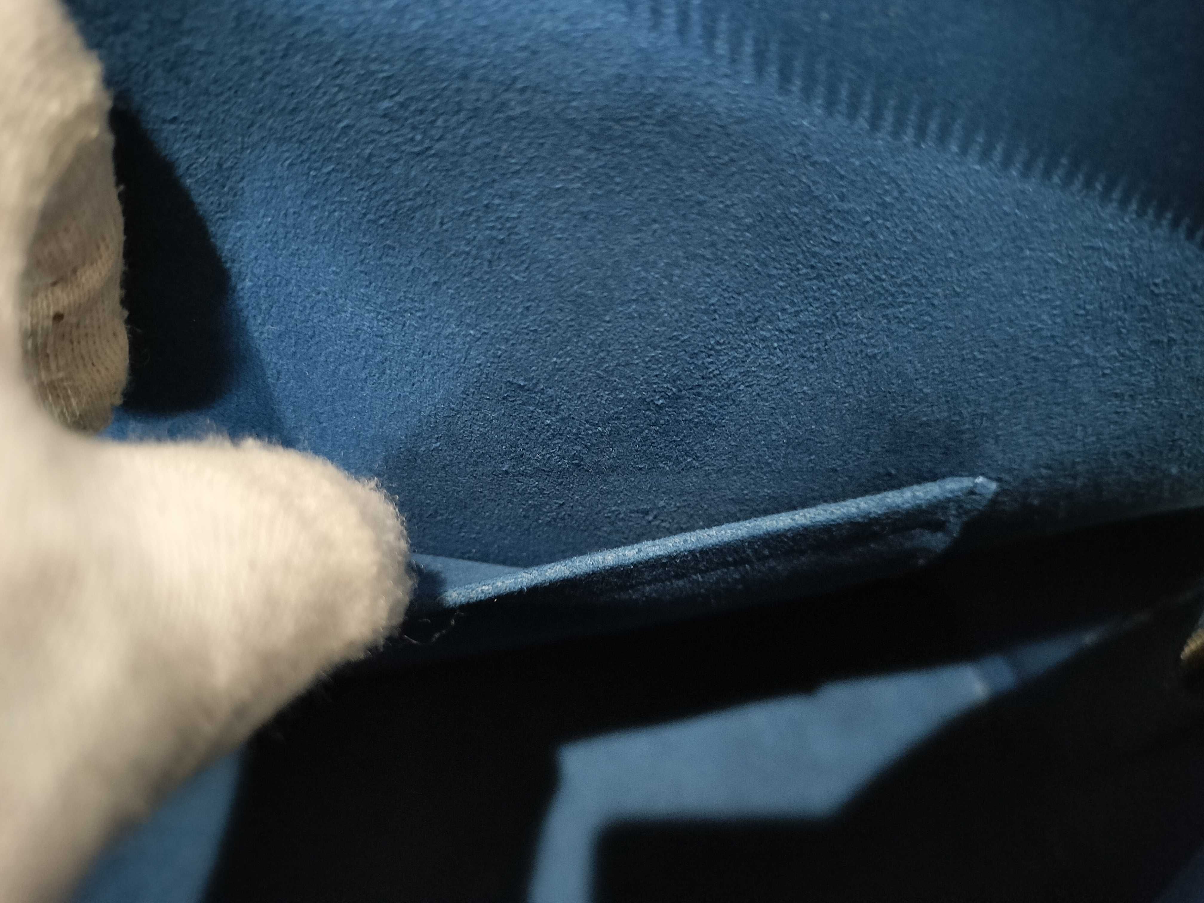 Epi Alma MM Handbag — view 12