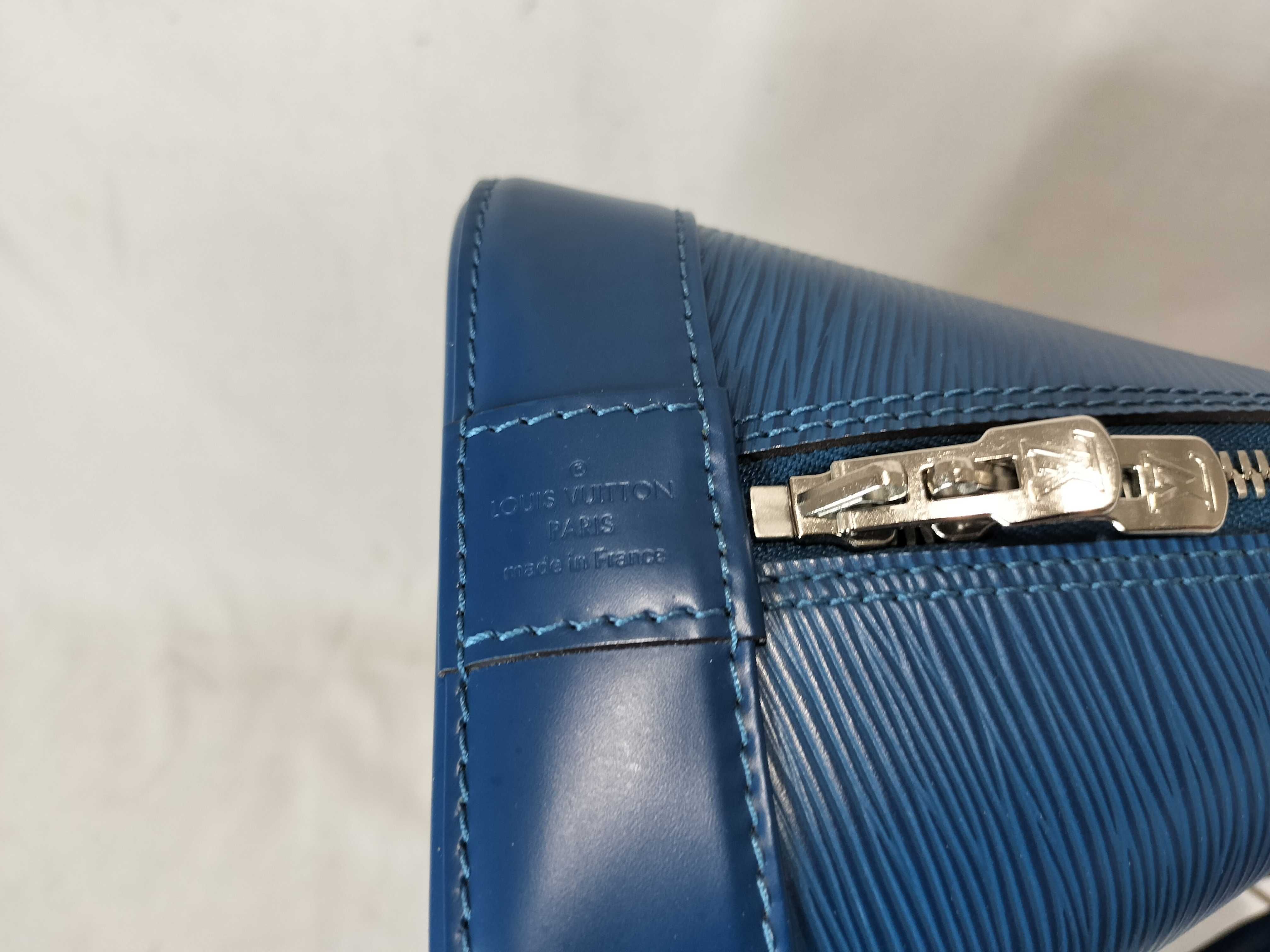 Epi Alma MM Handbag — view 9
