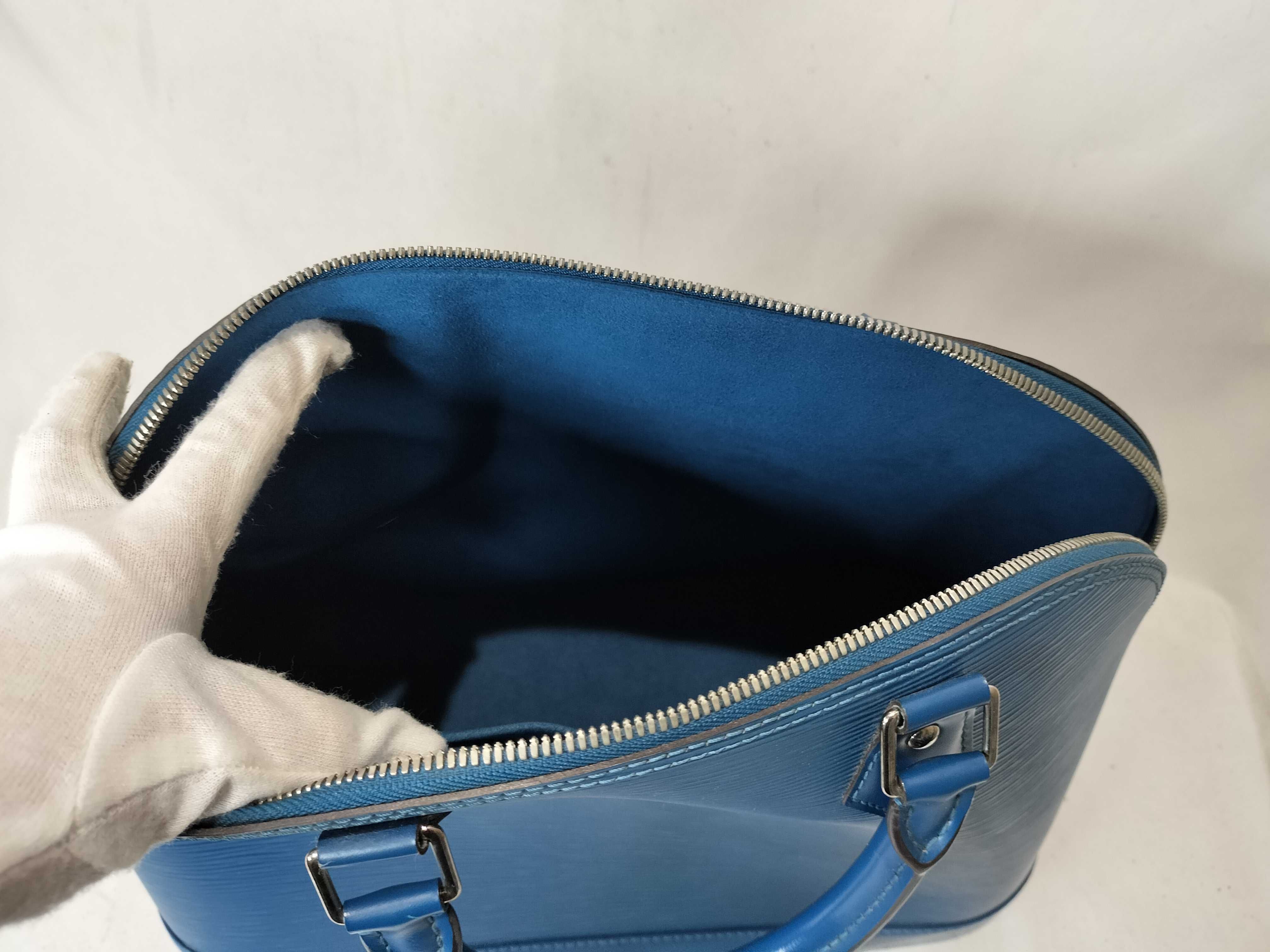 Epi Alma MM Handbag — view 10