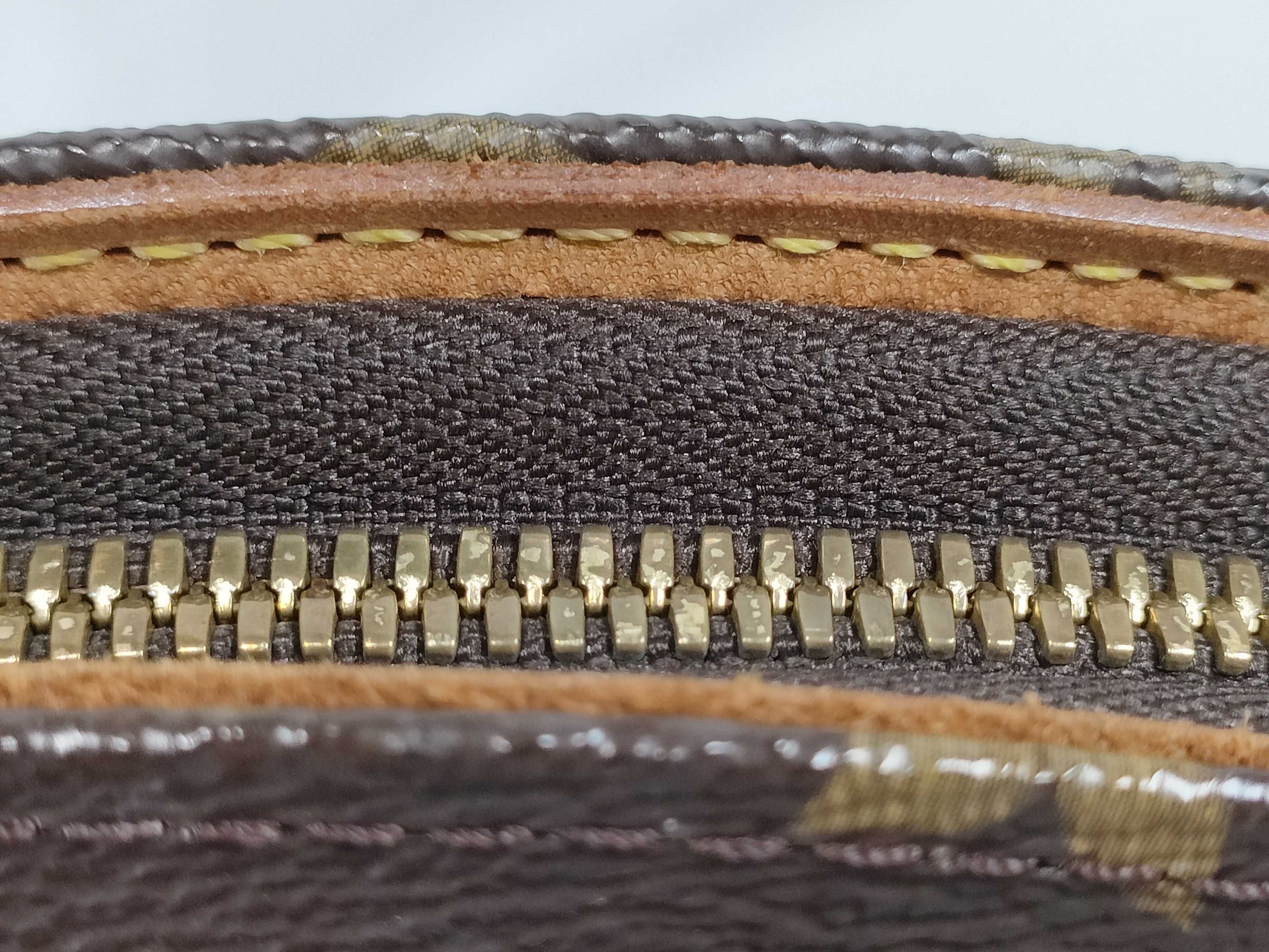 Monogram Ellipse PM / Monogram / M42238 / MI0988 Handbag — view 6