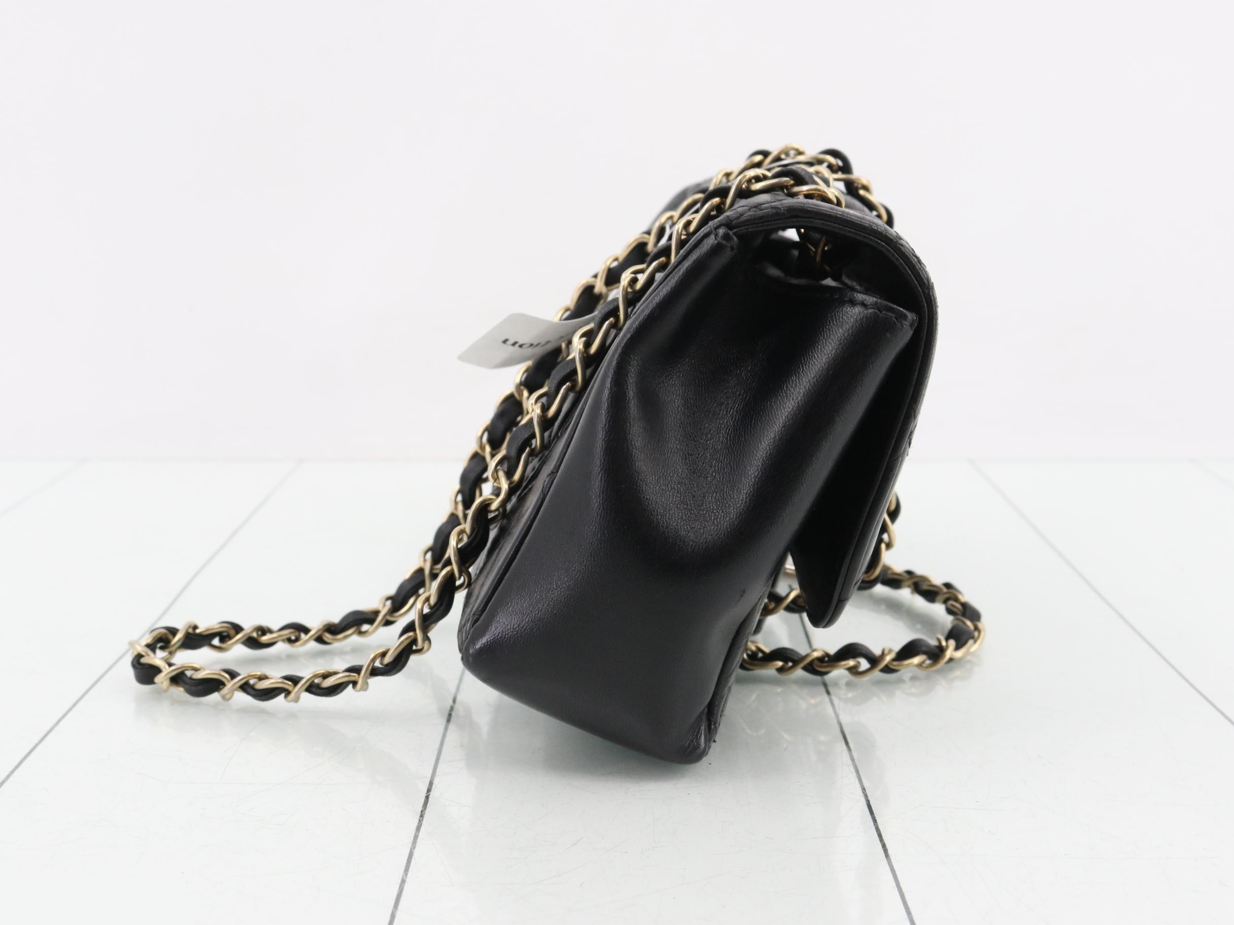 Matelassé Diana 22 Lambskin Double Chain Shoulder Bag, Black, Series 21 — view 4