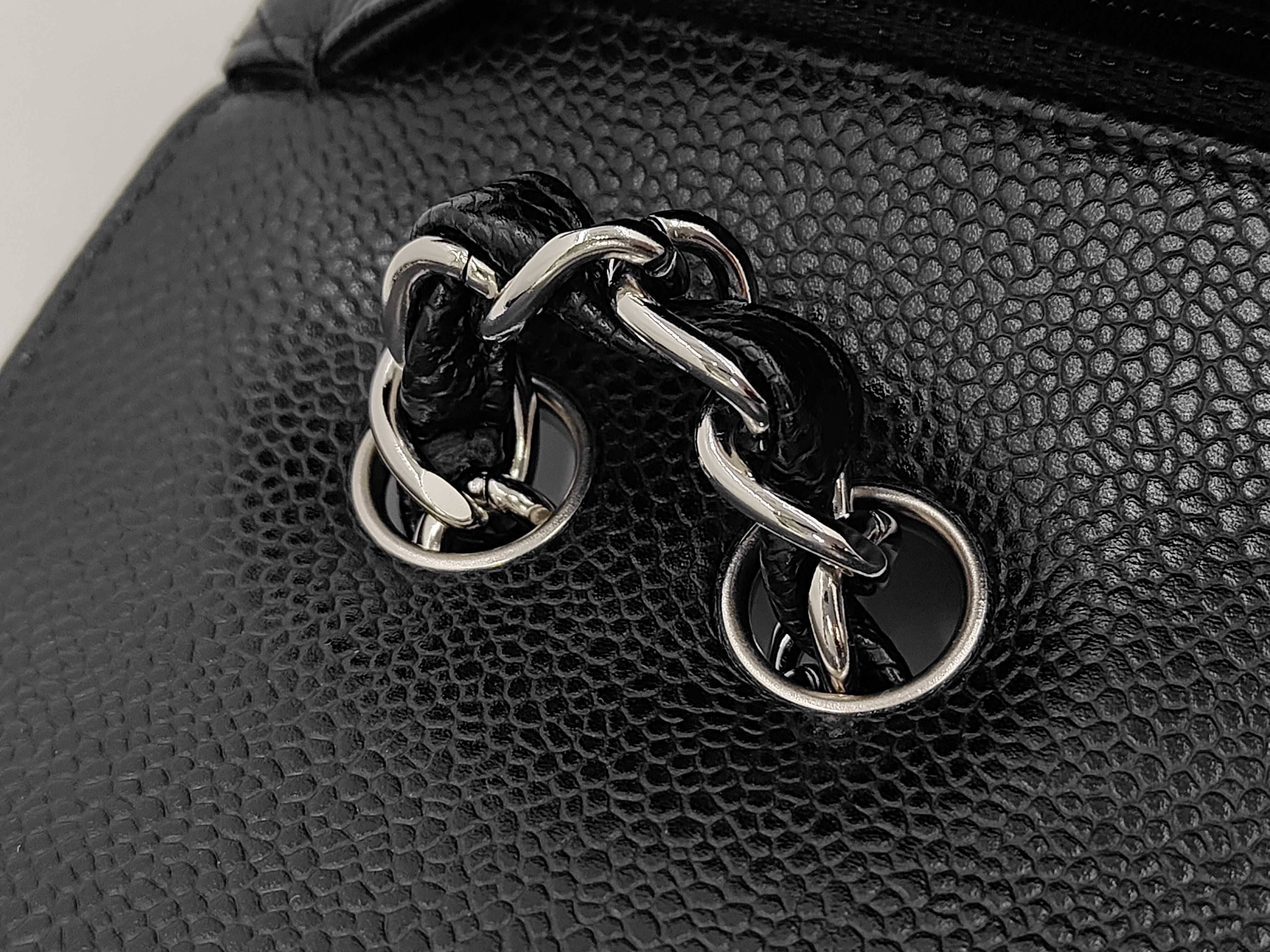 Caviar Skin Large Matelassé 30 Chain Shoulder Bag with Silver Hardware — view 5