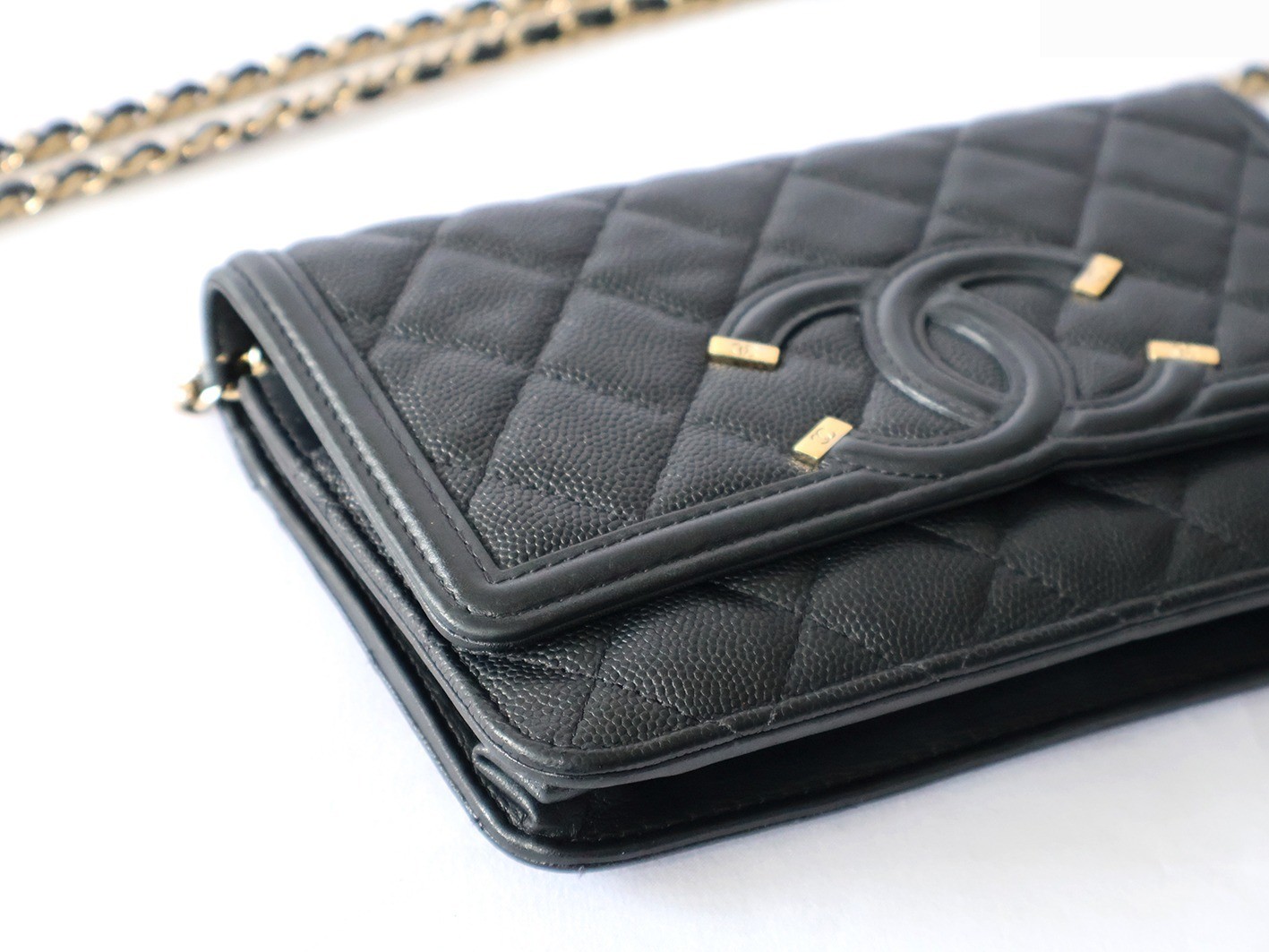 CC Filigree Caviar Skin Chain Wallet Shoulder Bag, Black — view 3