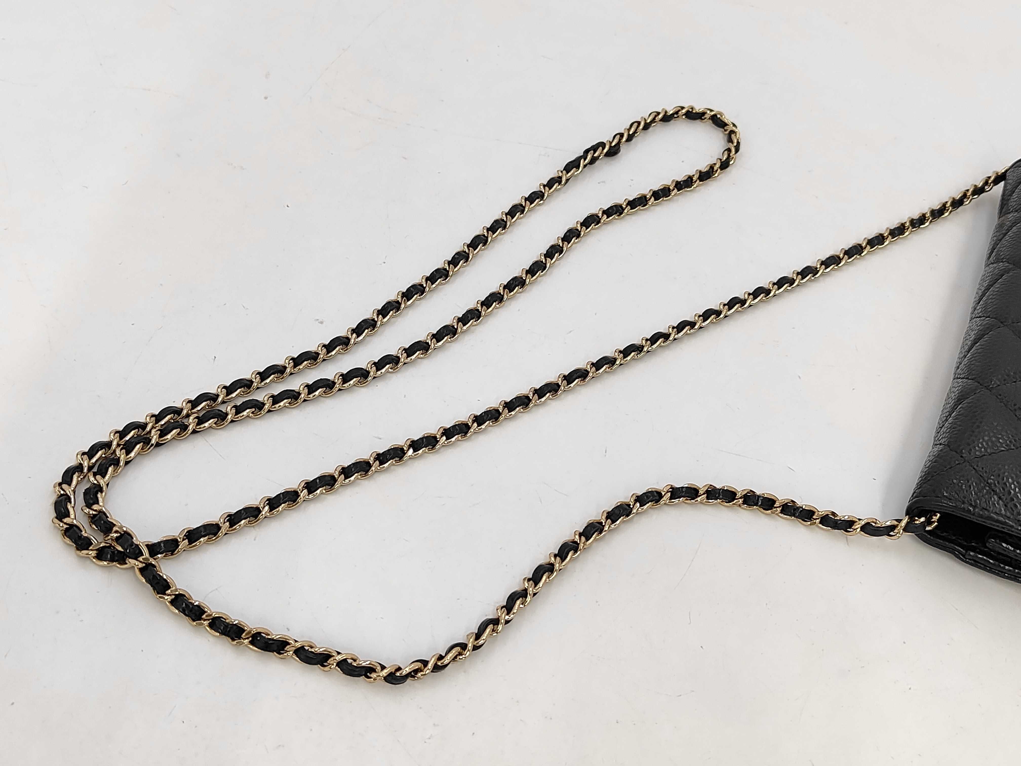 Matelassé Caviar Skin Chain Wallet (Serial Number 25) Shoulder Bag — view 5