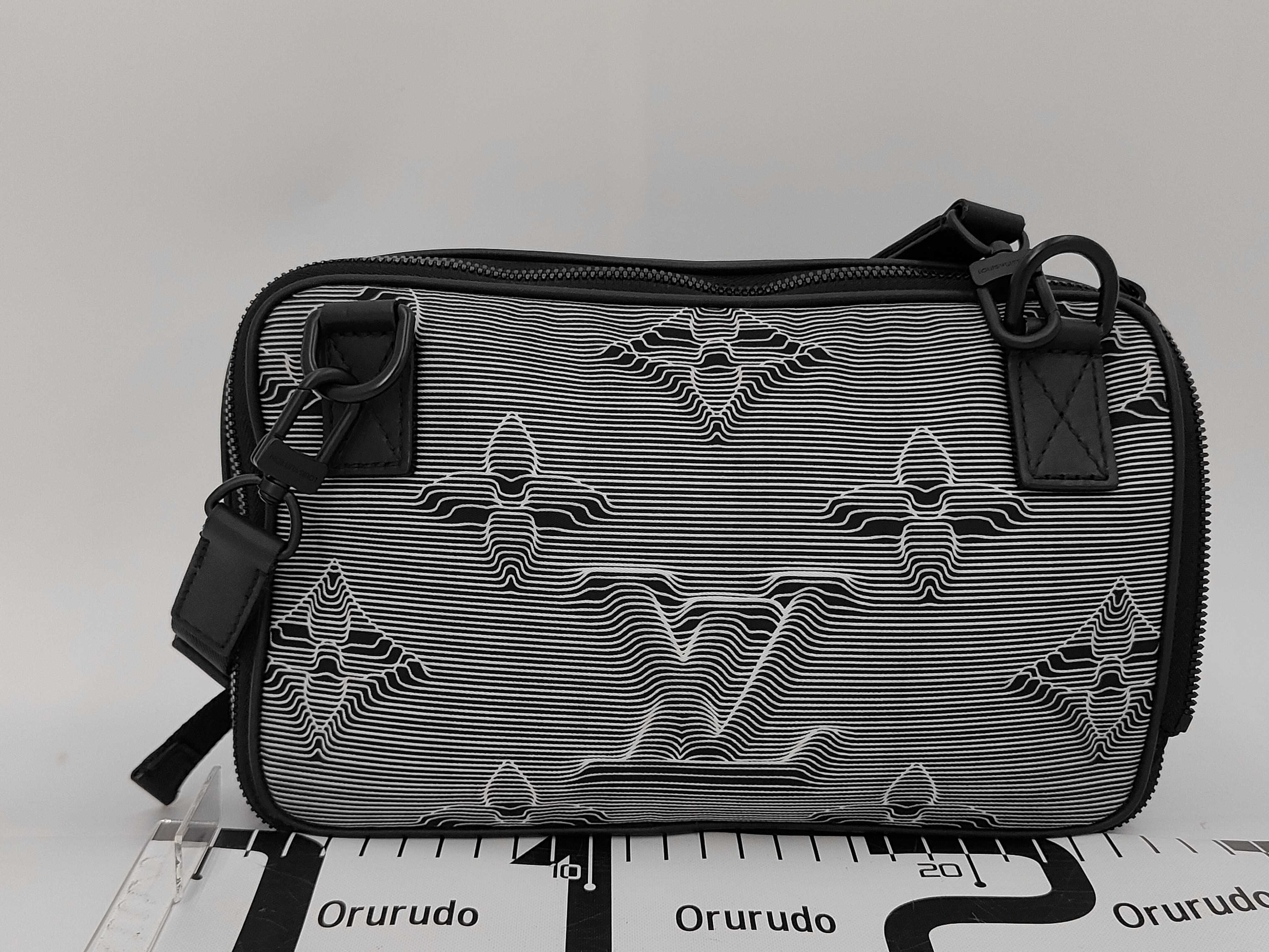 2054 Black Canvas Shoulder Bag — view 2