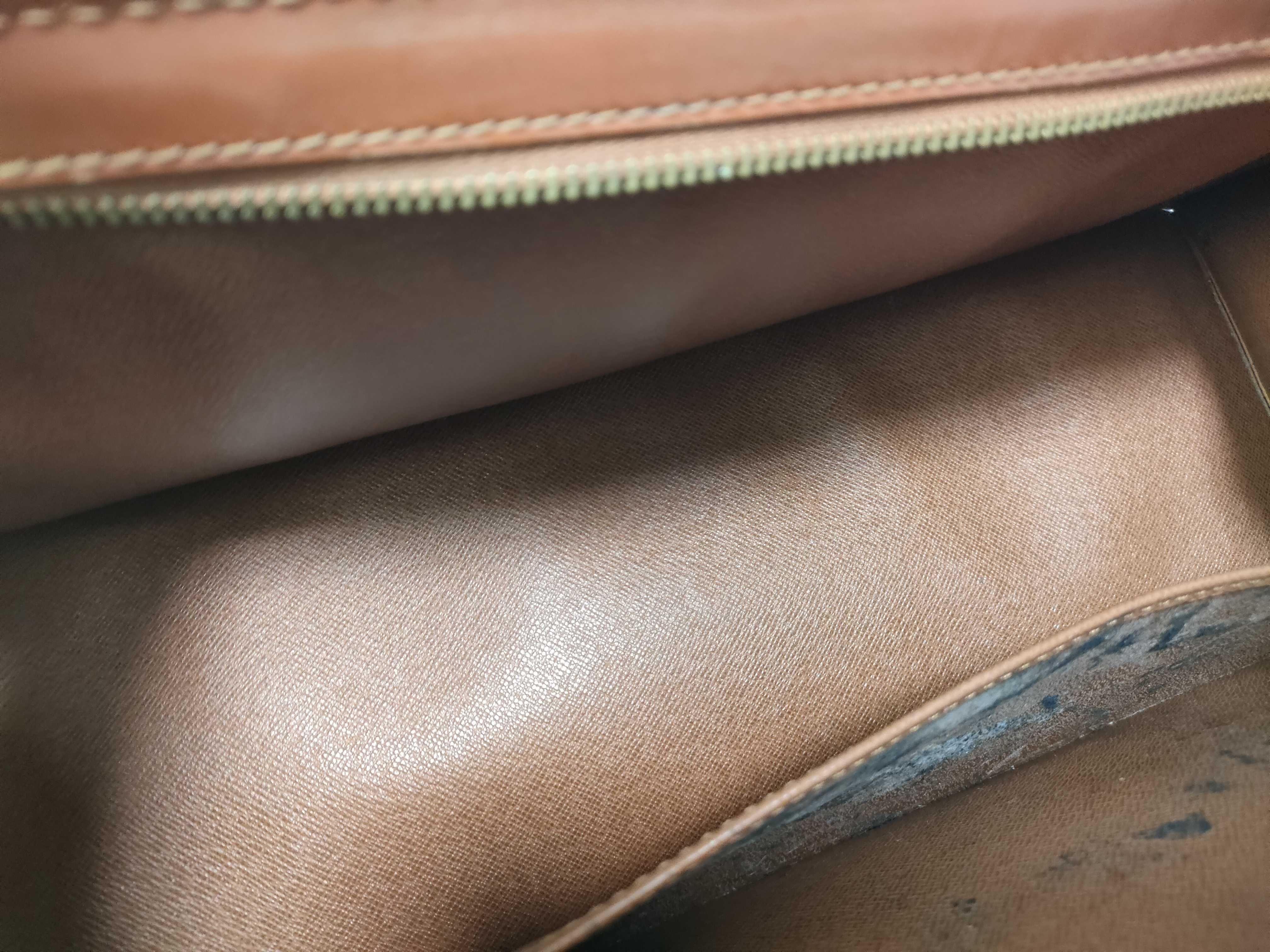 Epi Leather Sac Triangle M52097 Handbag — view 14