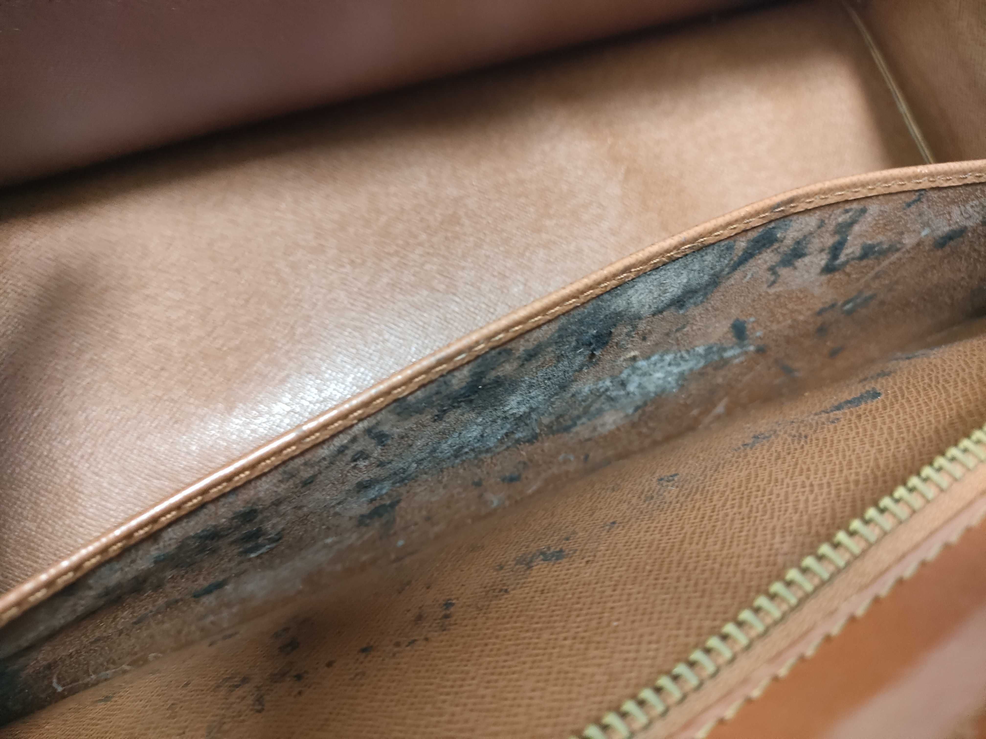 Epi Leather Sac Triangle M52097 Handbag — view 15