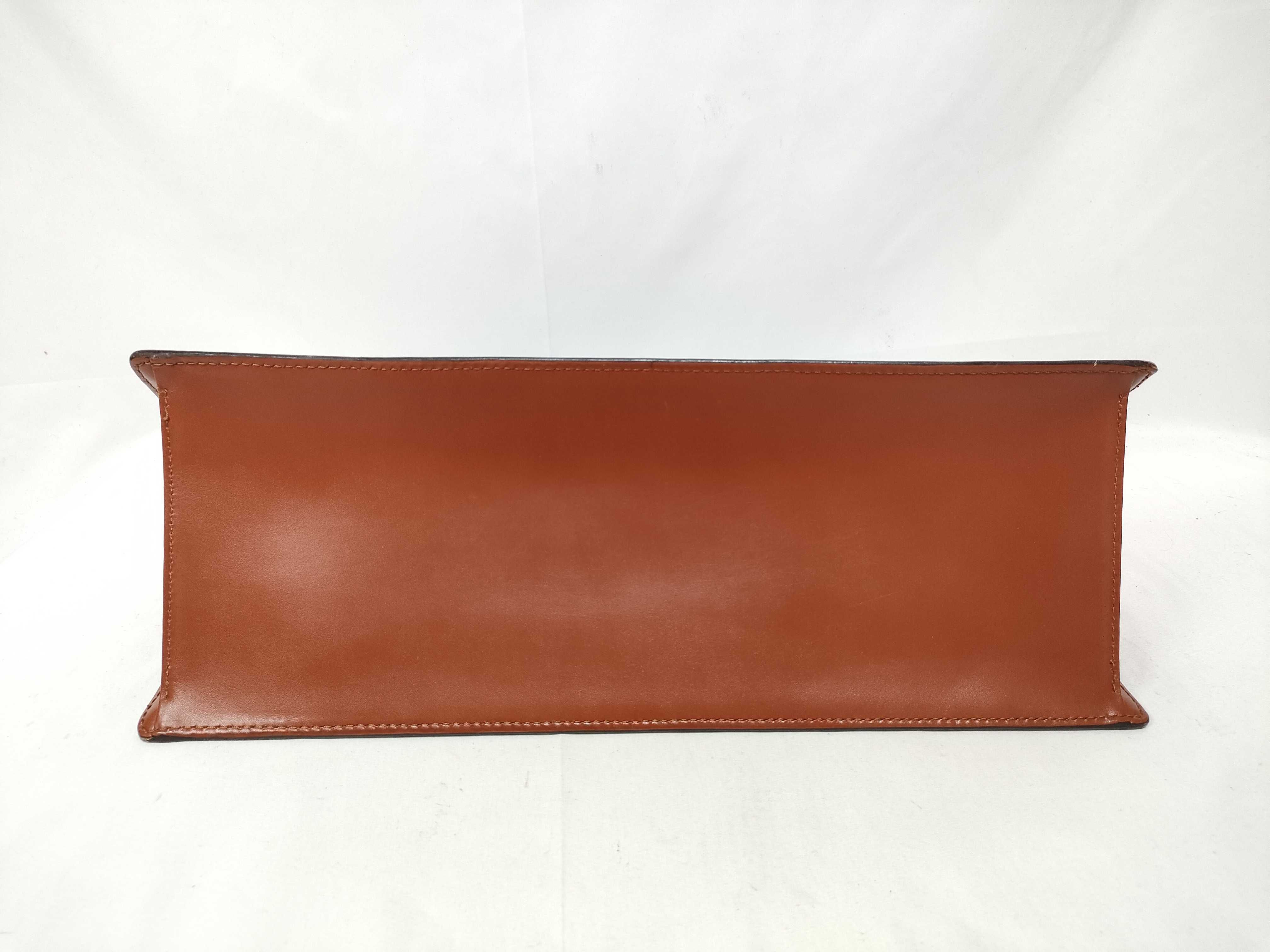 Epi Leather Sac Triangle M52097 Handbag — view 3