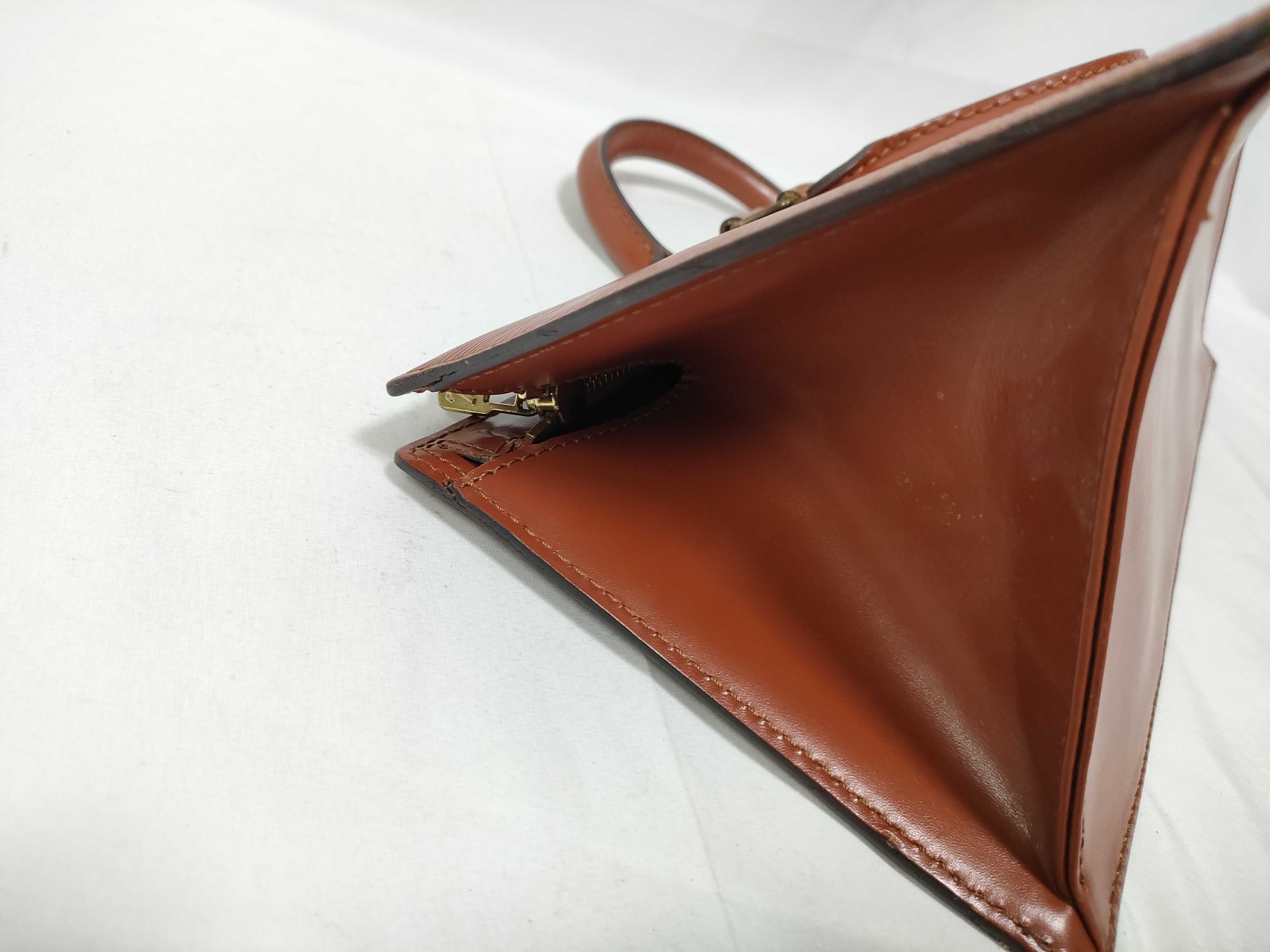 Epi Leather Sac Triangle M52097 Handbag — view 6