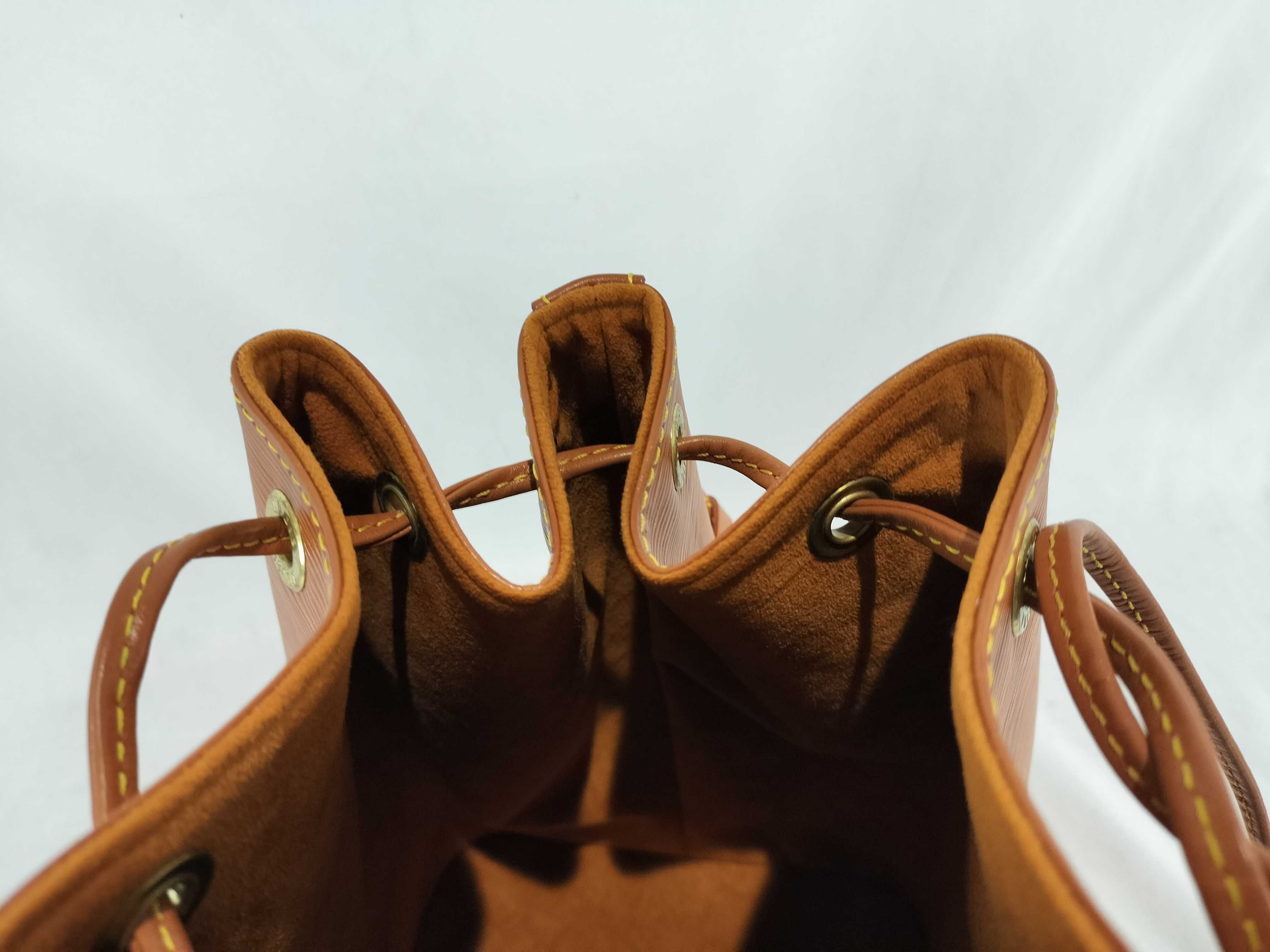 Epi Petit Noé Shoulder Bag — view 12