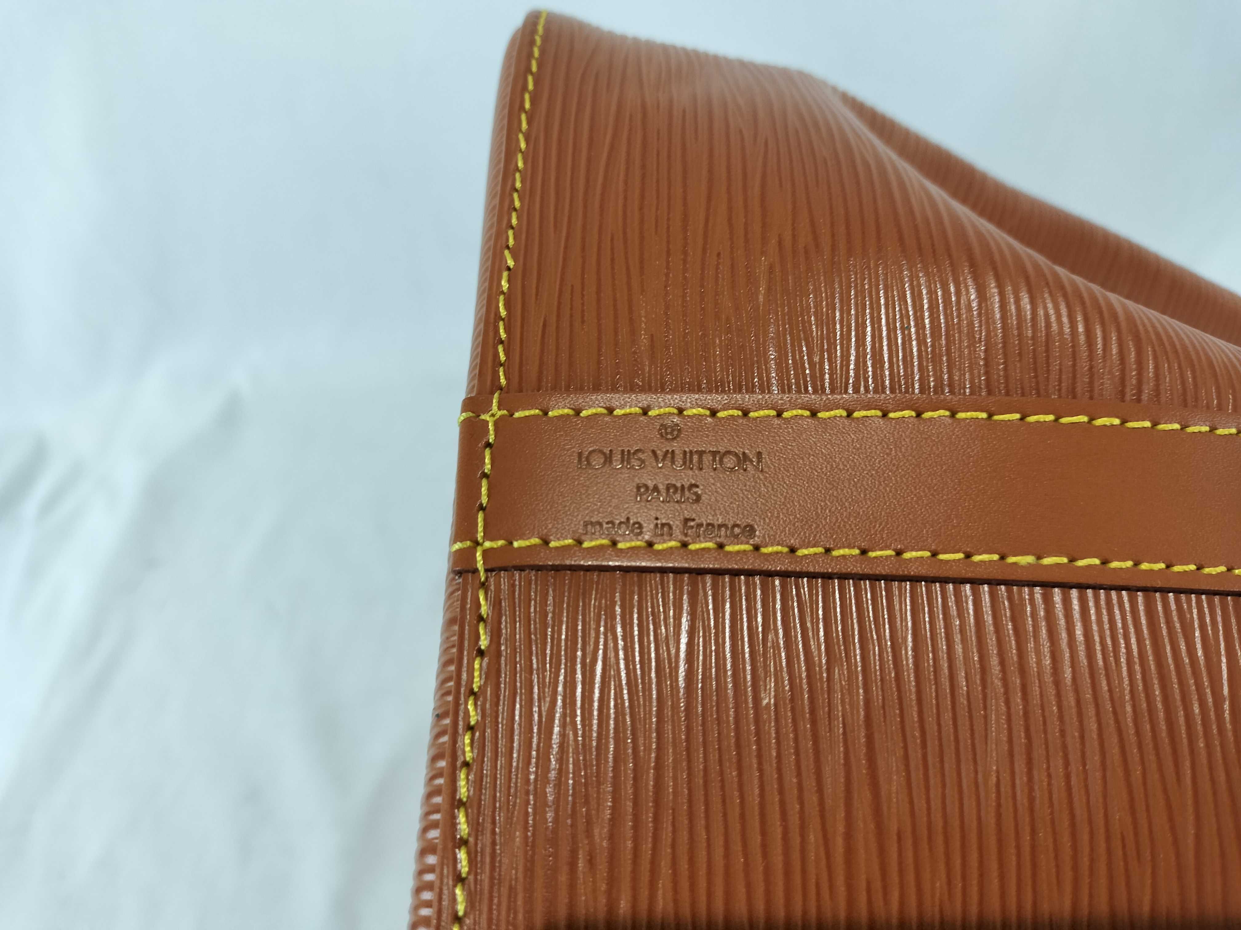 Epi Petit Noé Shoulder Bag — view 13