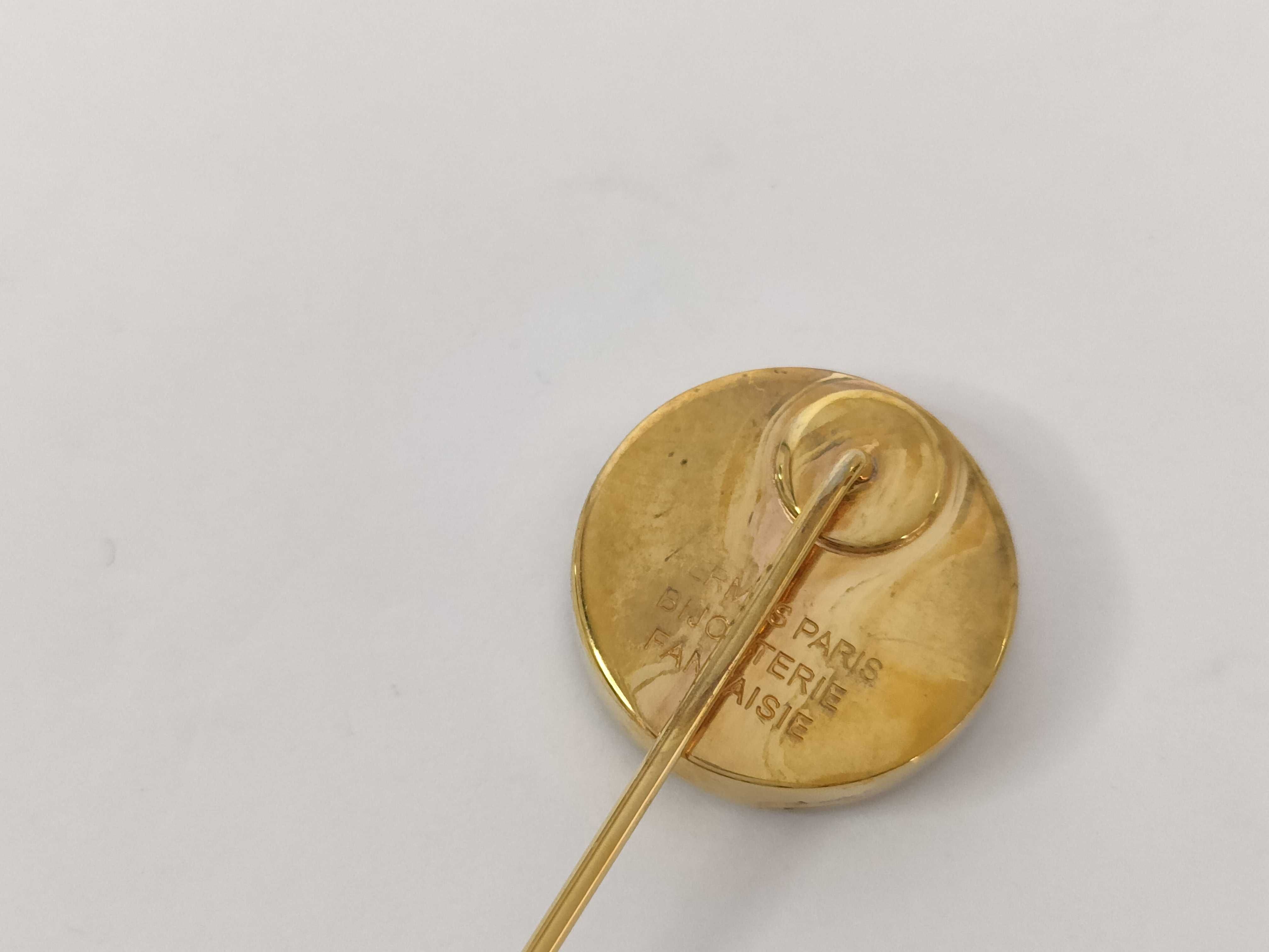 brooch — view 4