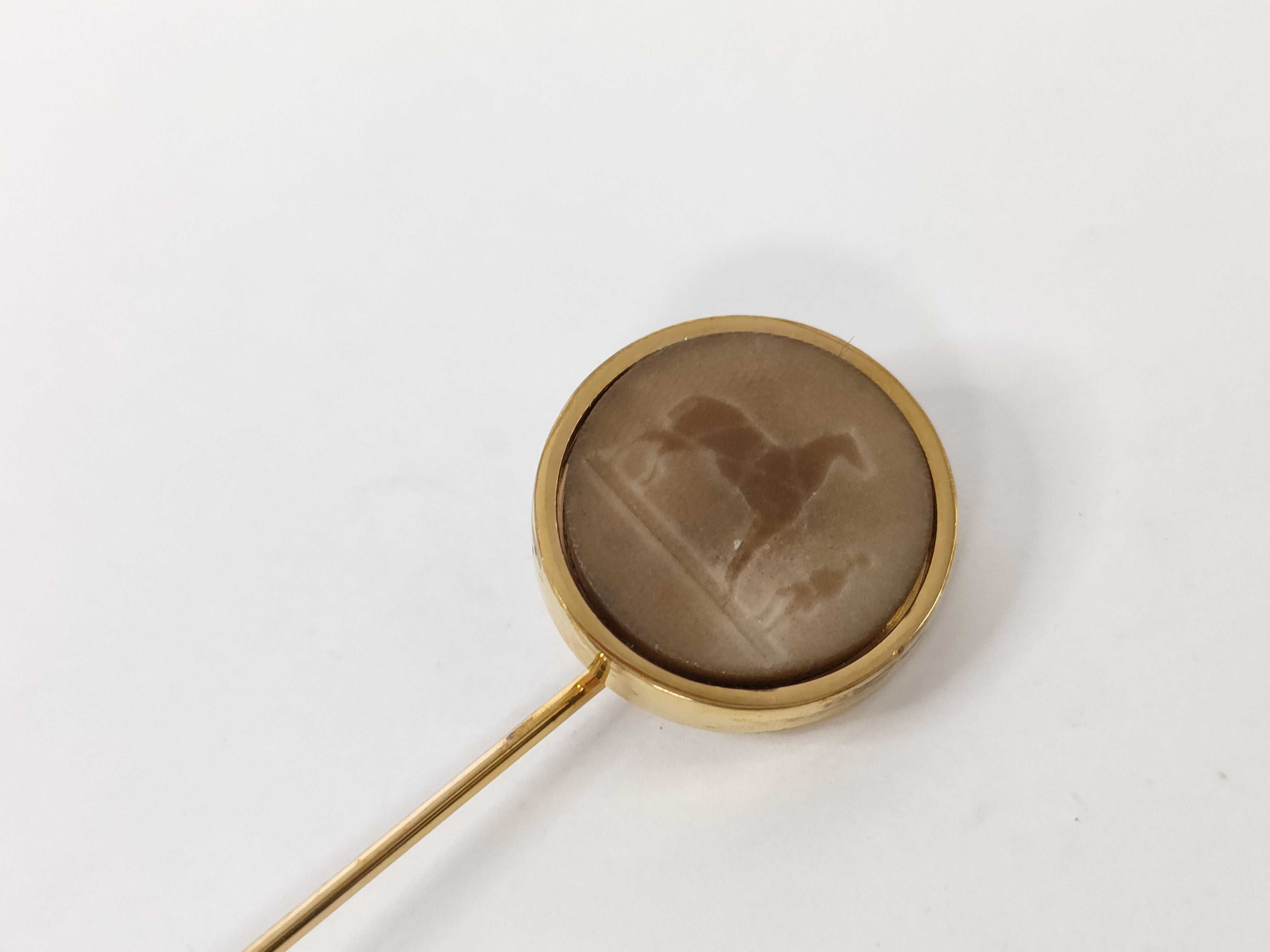 brooch — view 6
