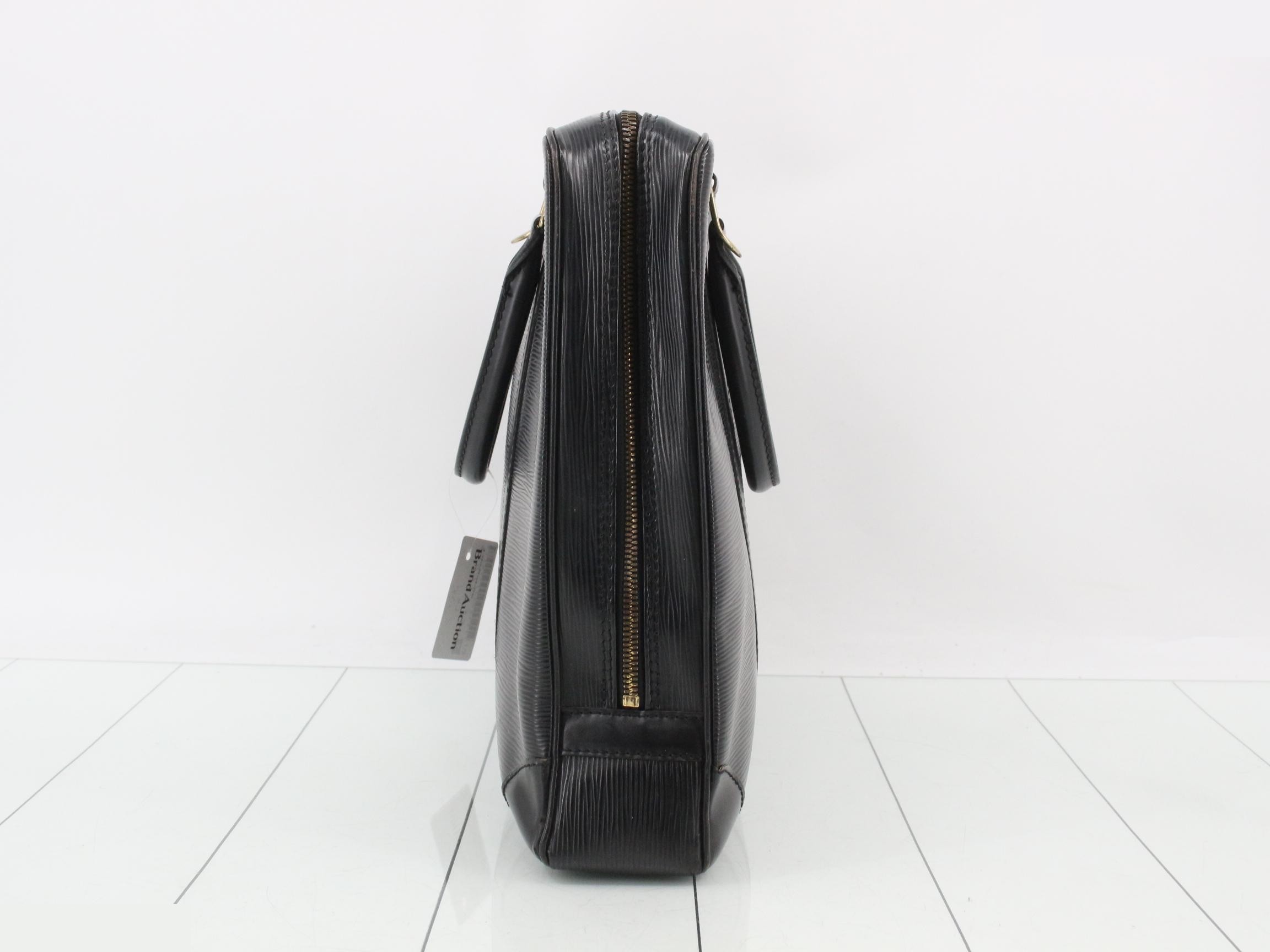 Port Document Voyage — view 3