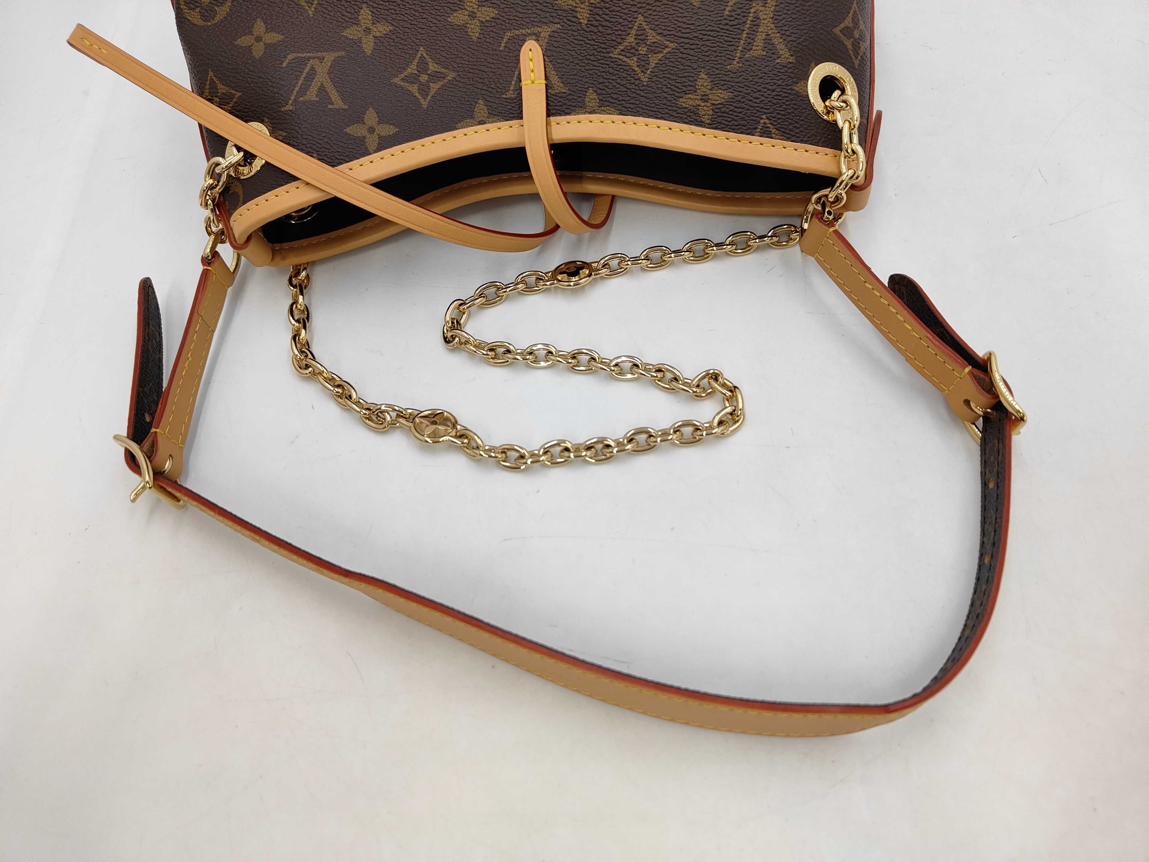 M13014 Carryall BB Bag 24 Shoulder Bag — view 5