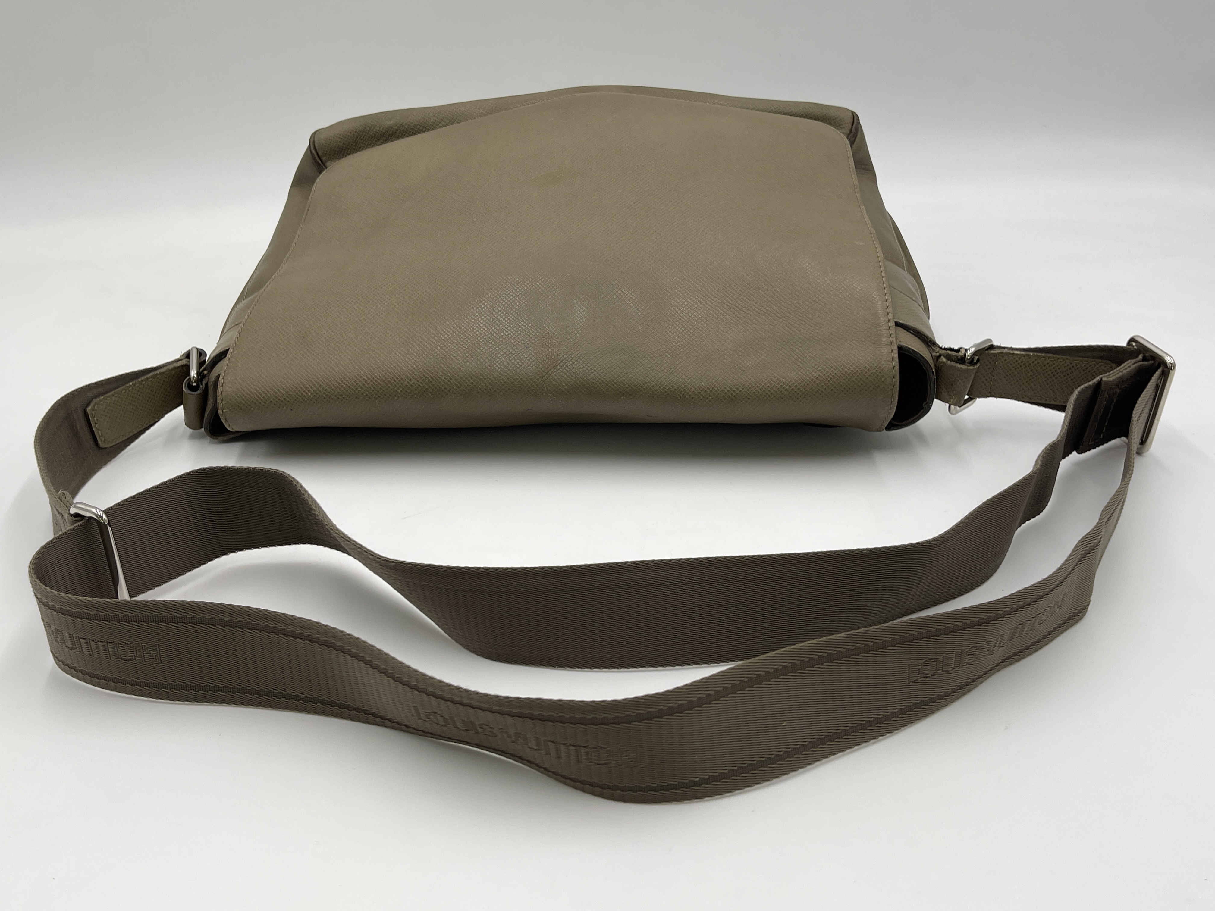 Taiga Roman MM M32625 DU2133 Shoulder Bag — view 3