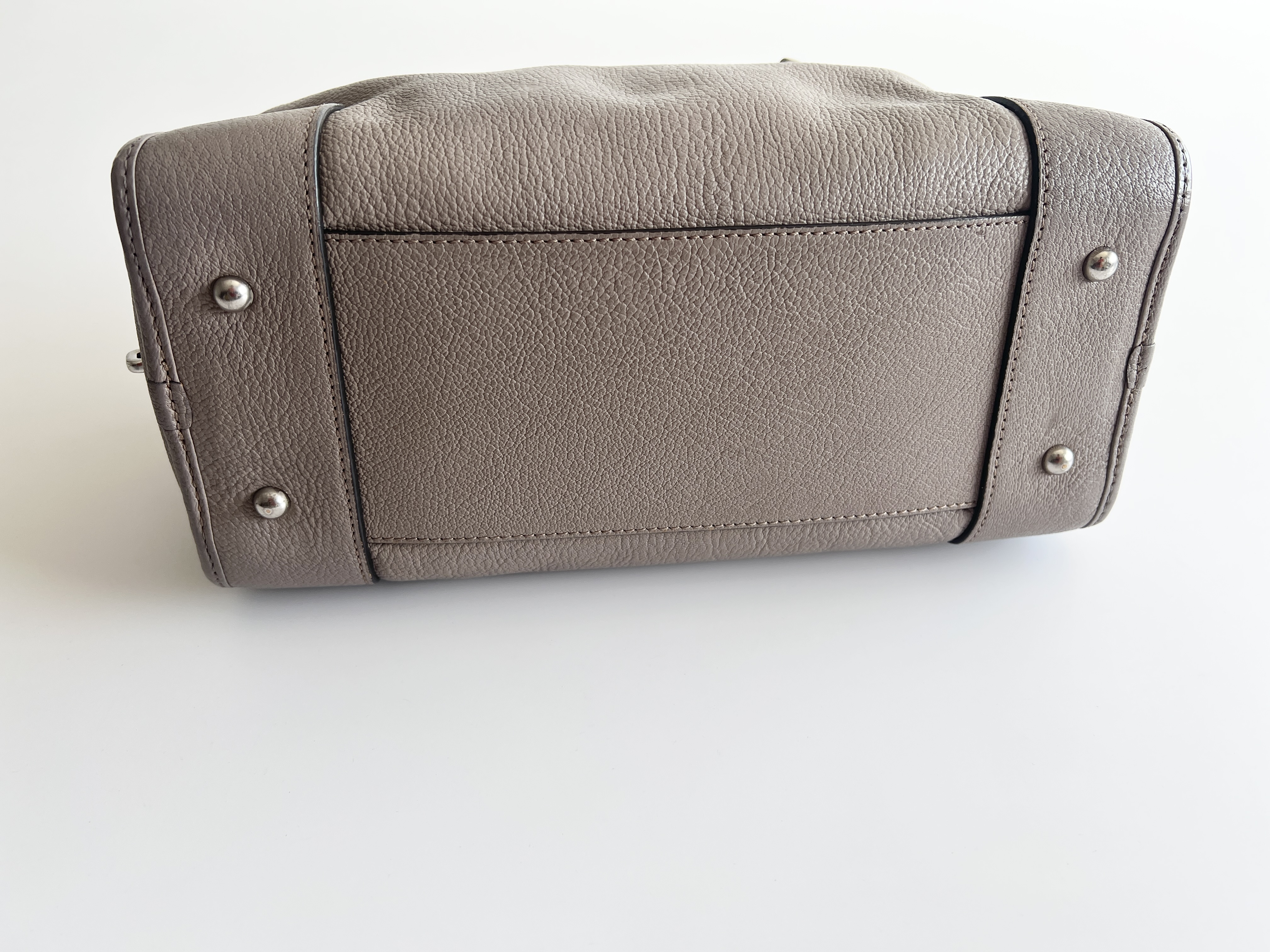Amazona 28 Anagram Logo Leather Stitch Leather Boston Bag Handbag — view 15