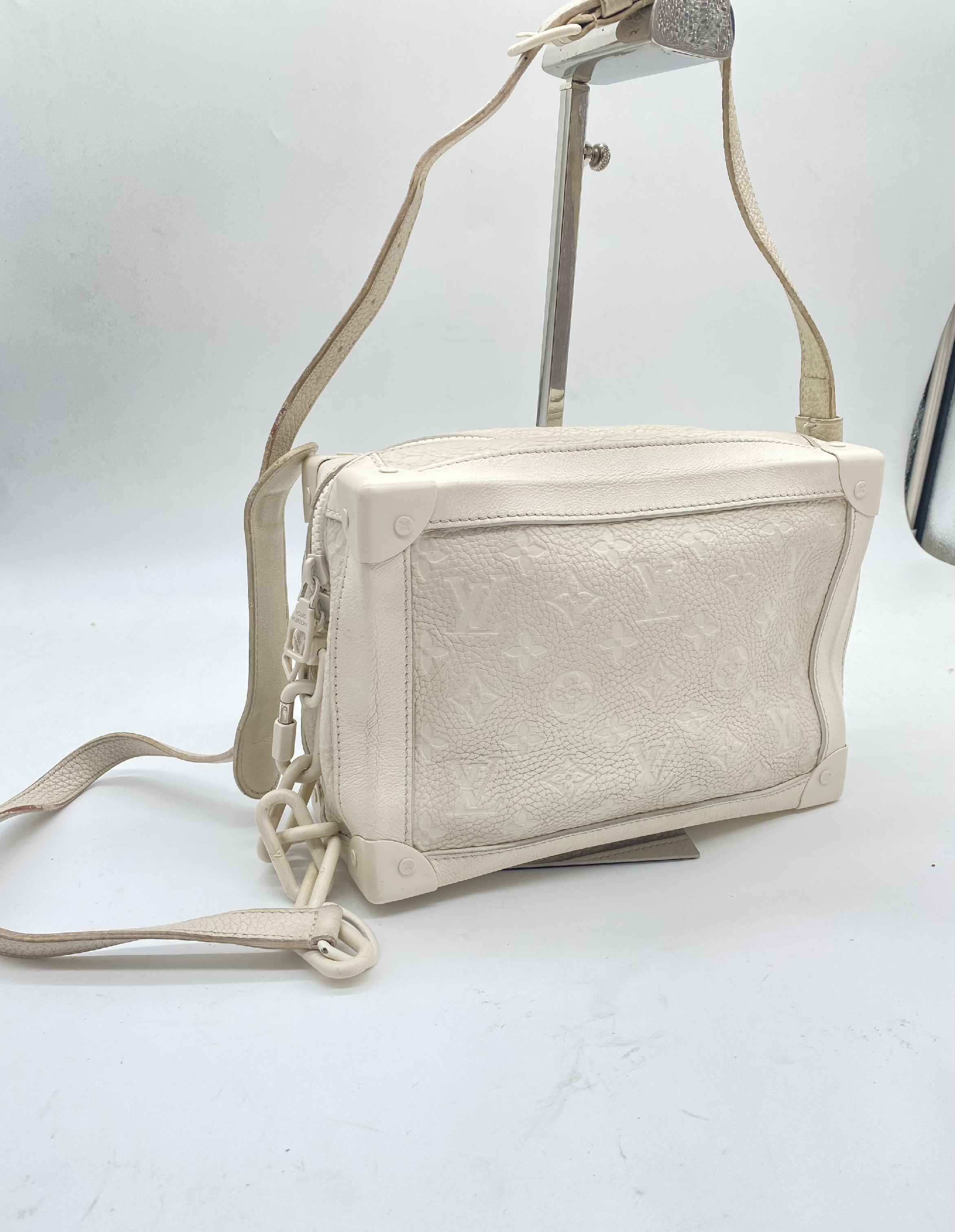 Soft Trunk DU5108 Shoulder Bag